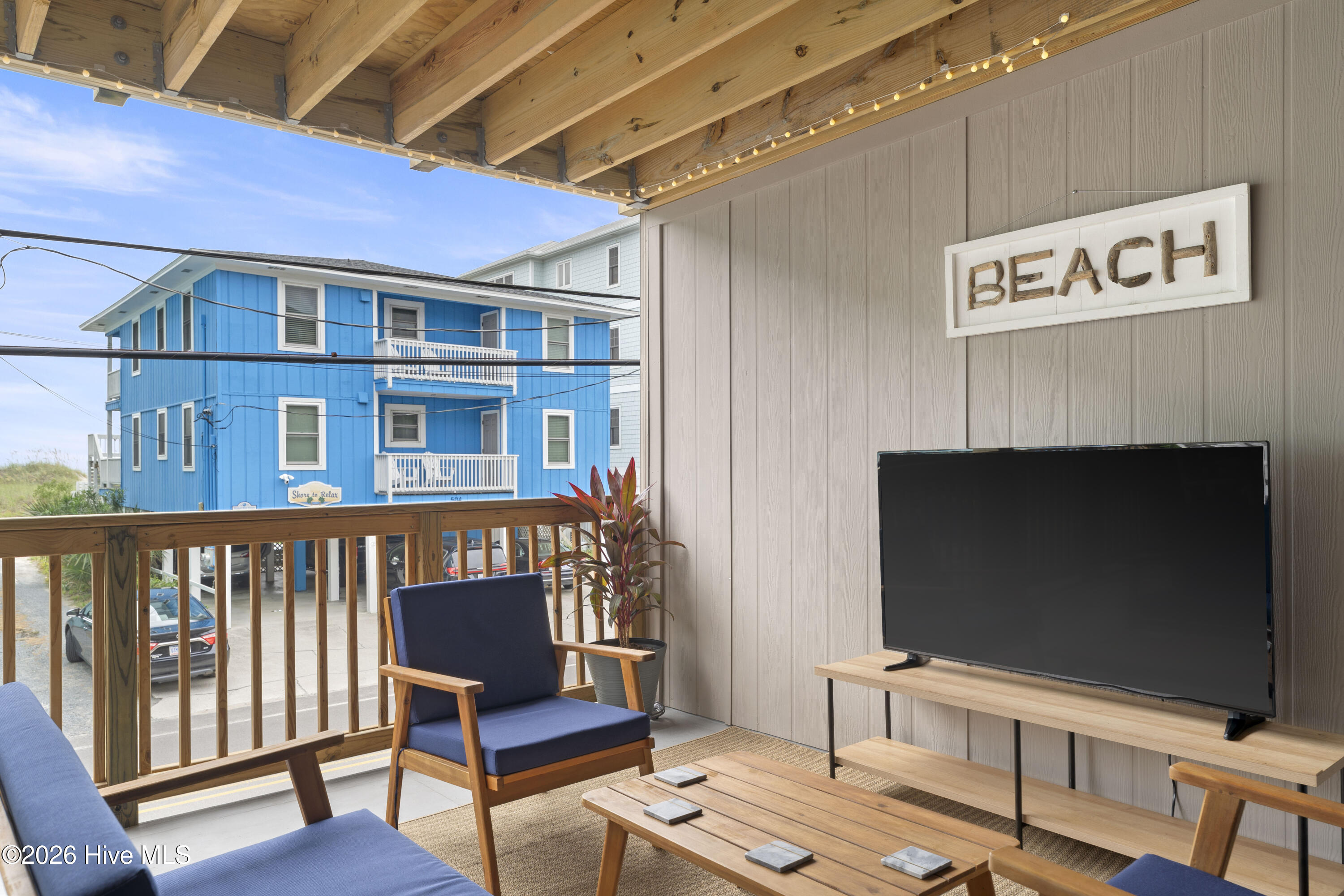 100555200 | Photo 34