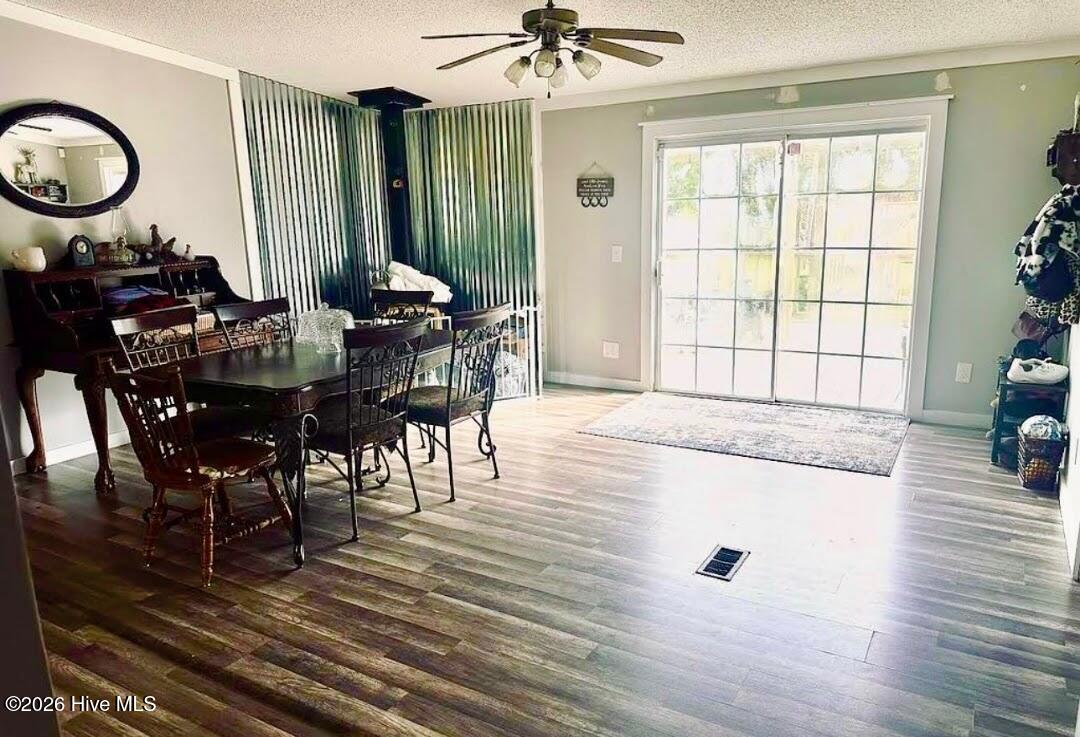 100550417 | Photo 31