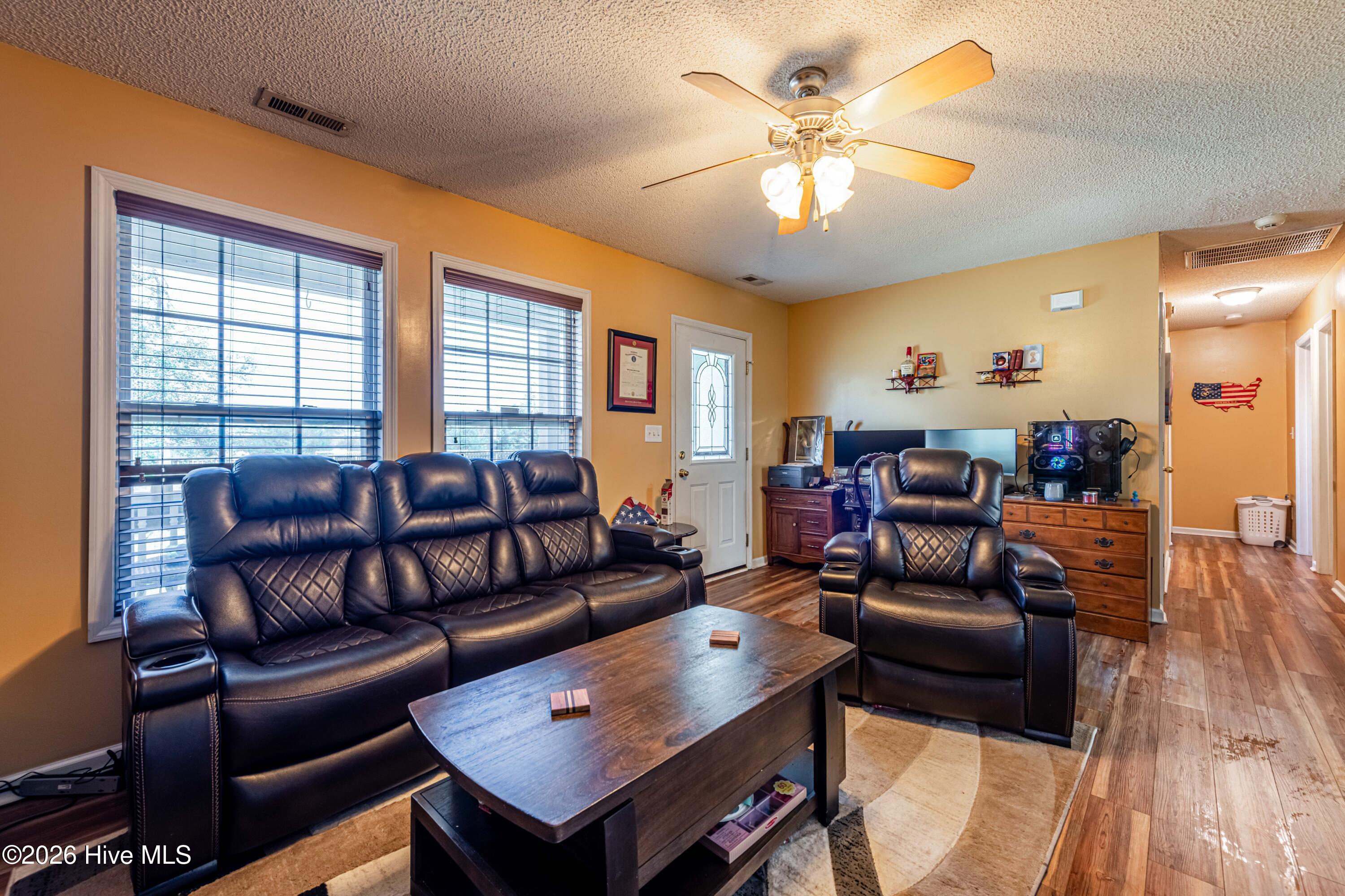 101 Barrington Court,Maple Hill