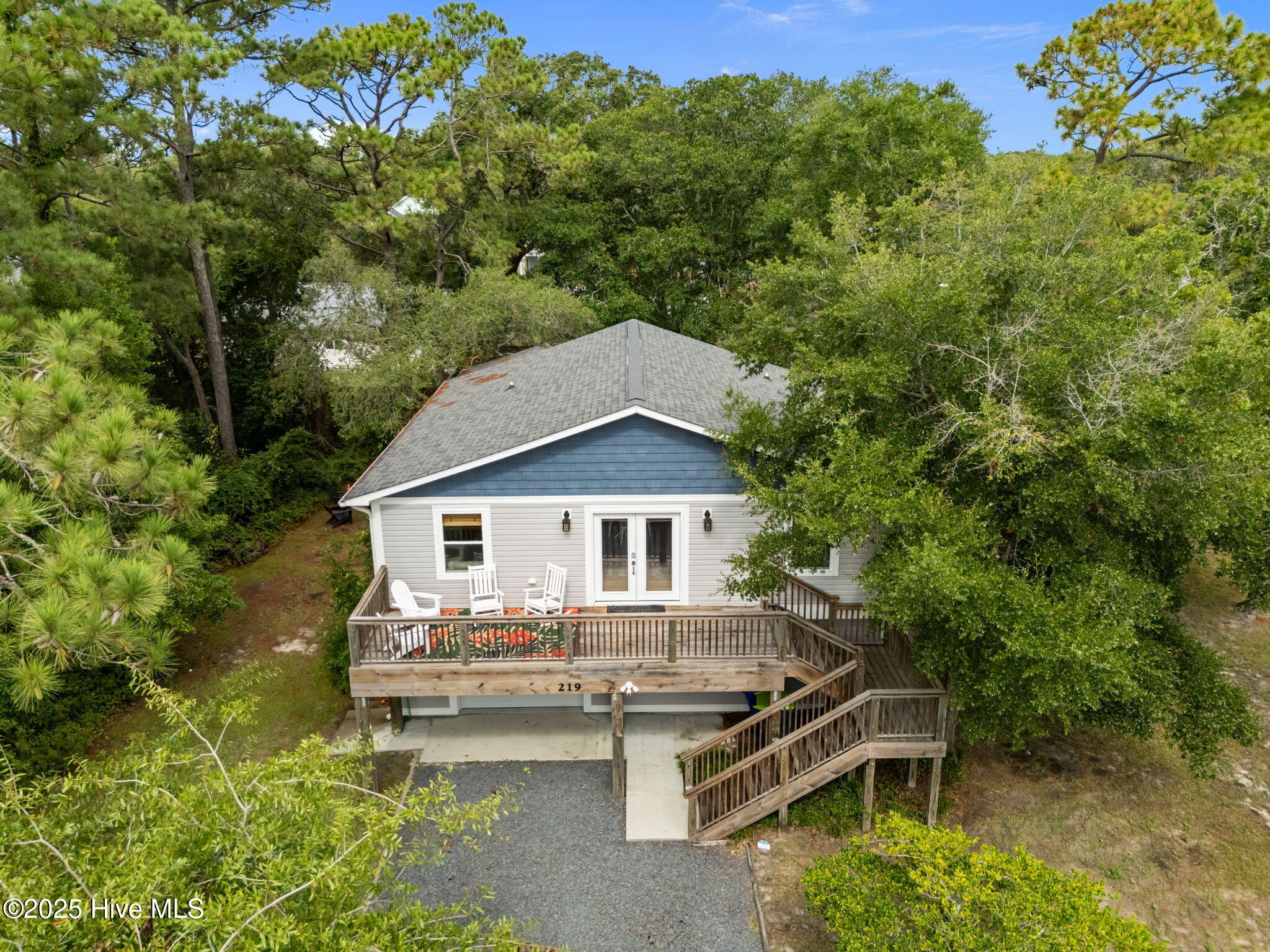 100523824 | Photo 63