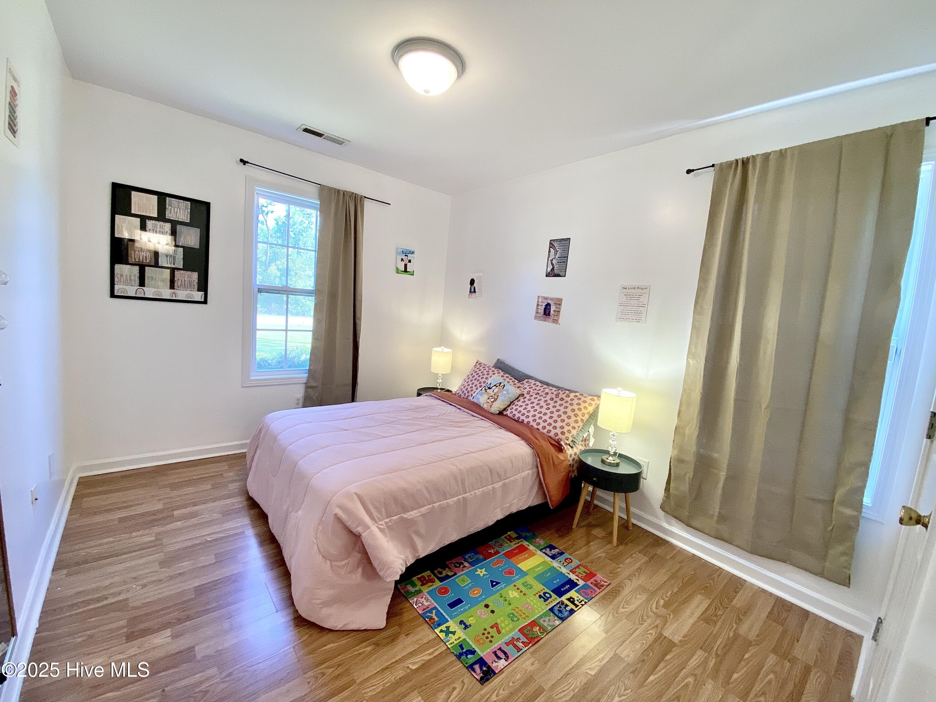 100516282 | Photo 22