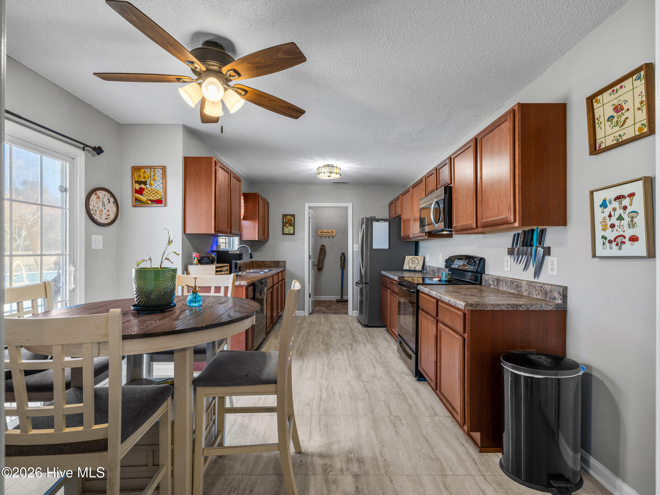 100554135 | Photo 13