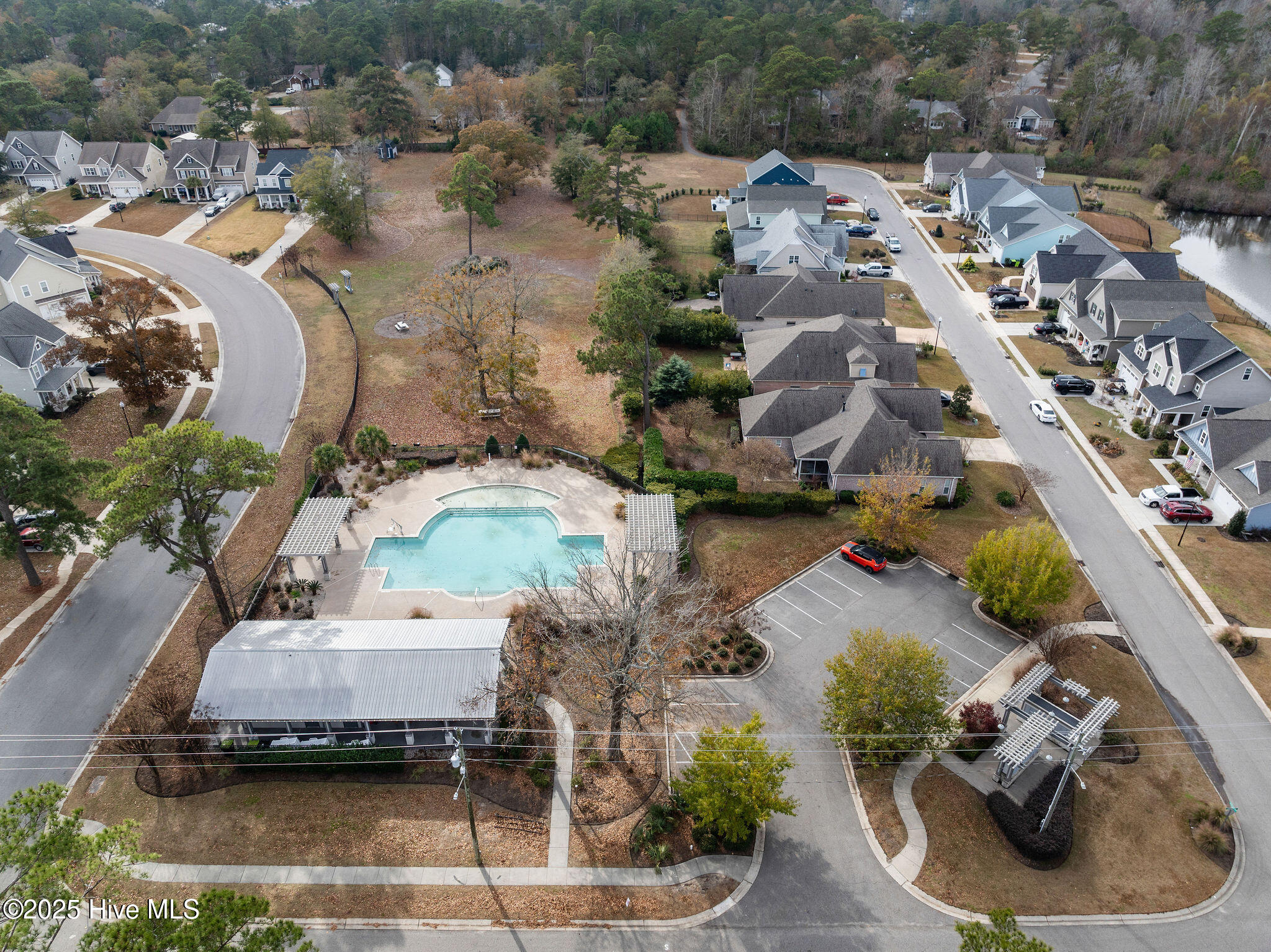 100544124 | Photo 60