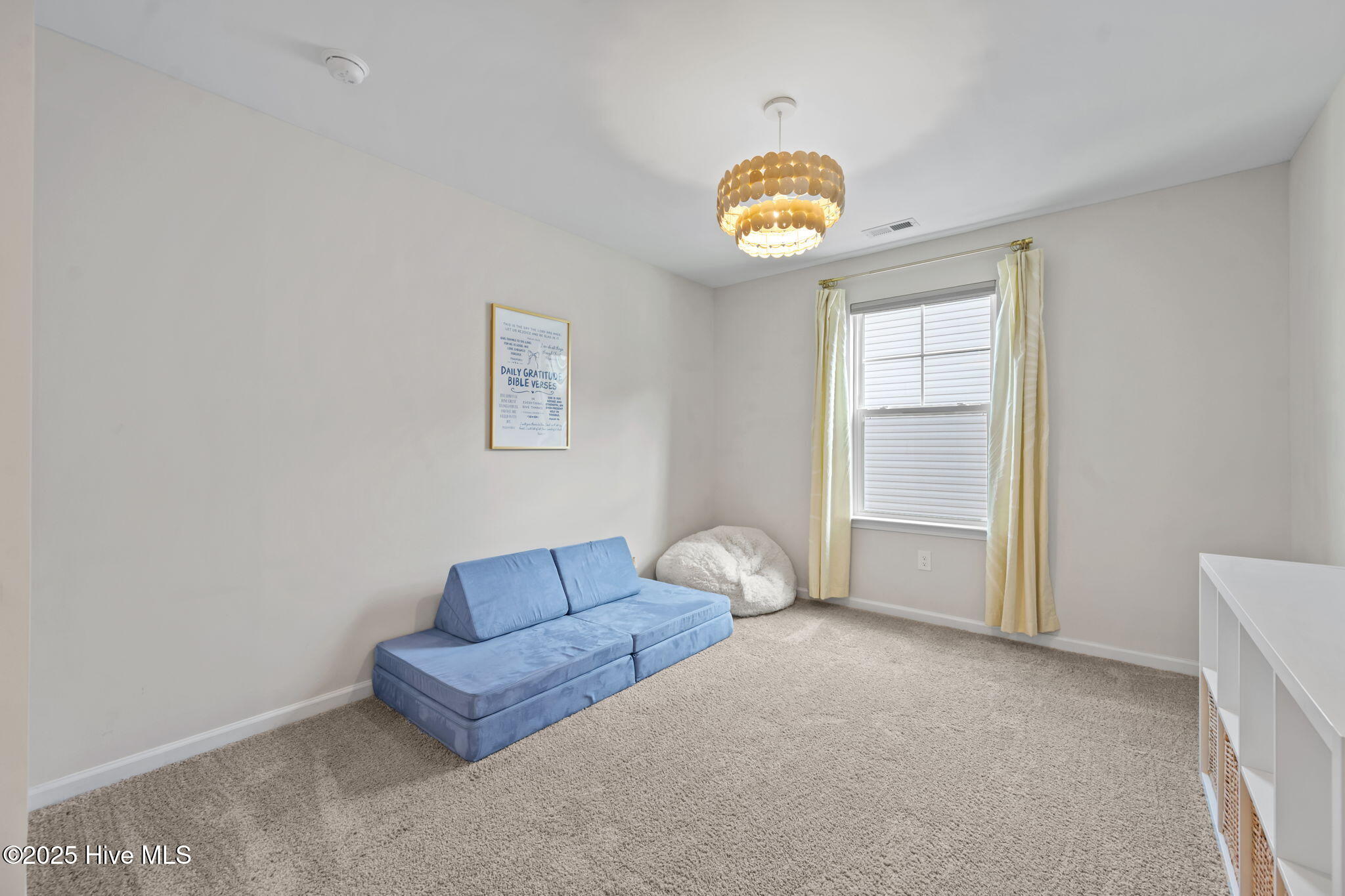 100547025 | Photo 26