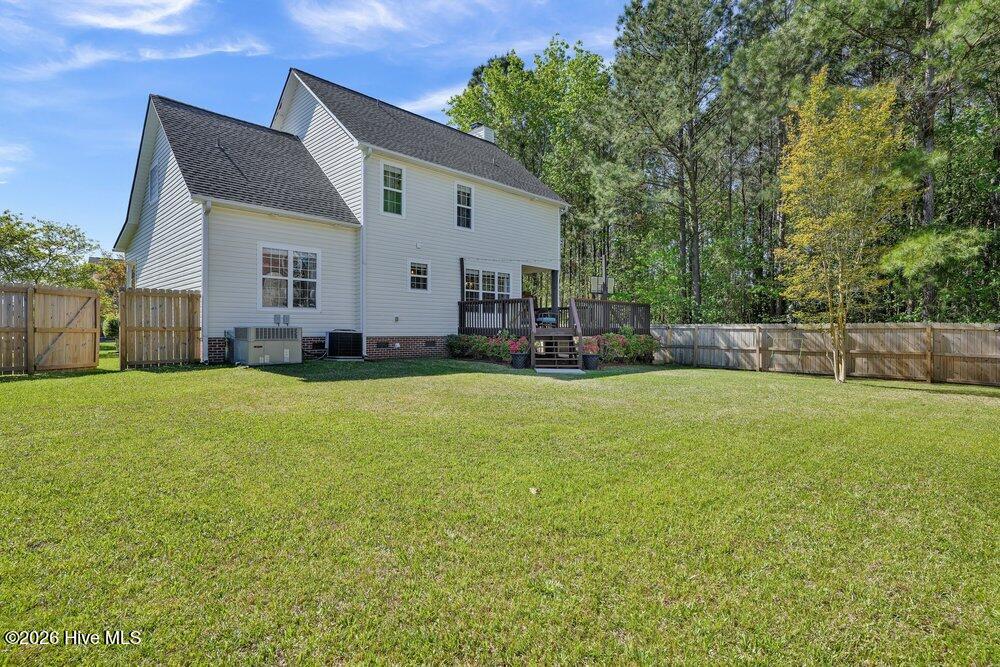 100567145 | Photo 41