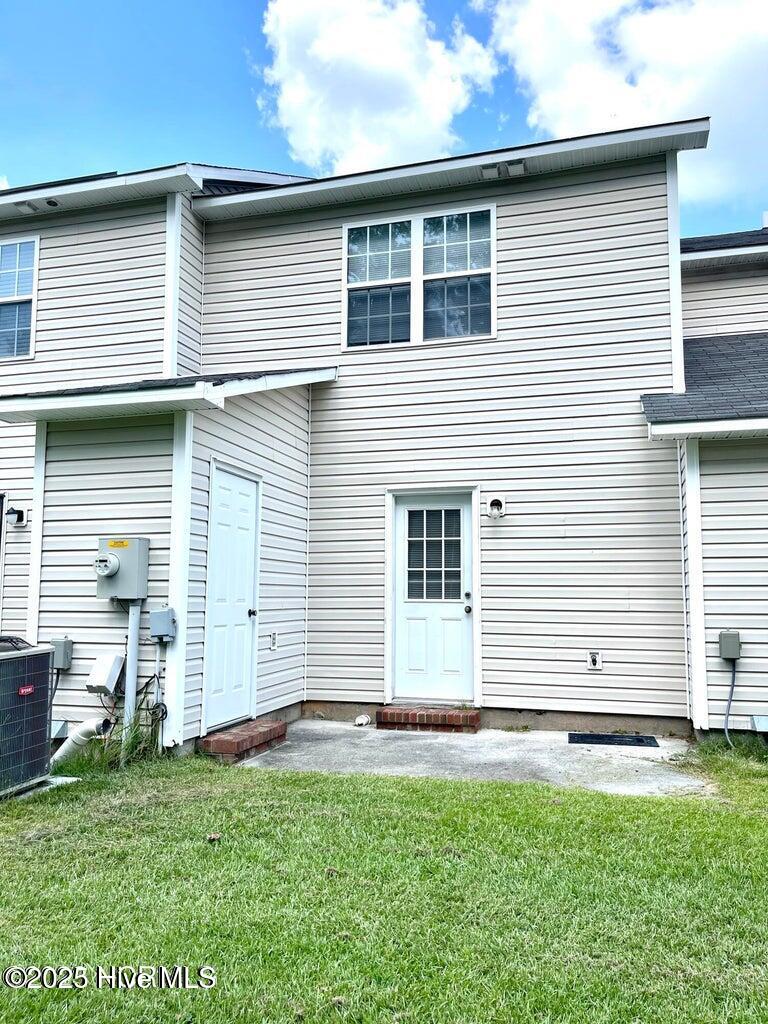 100566132 | Photo 23