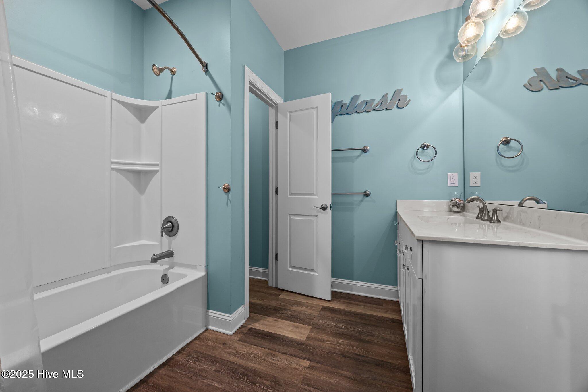 100535053 | Photo 34