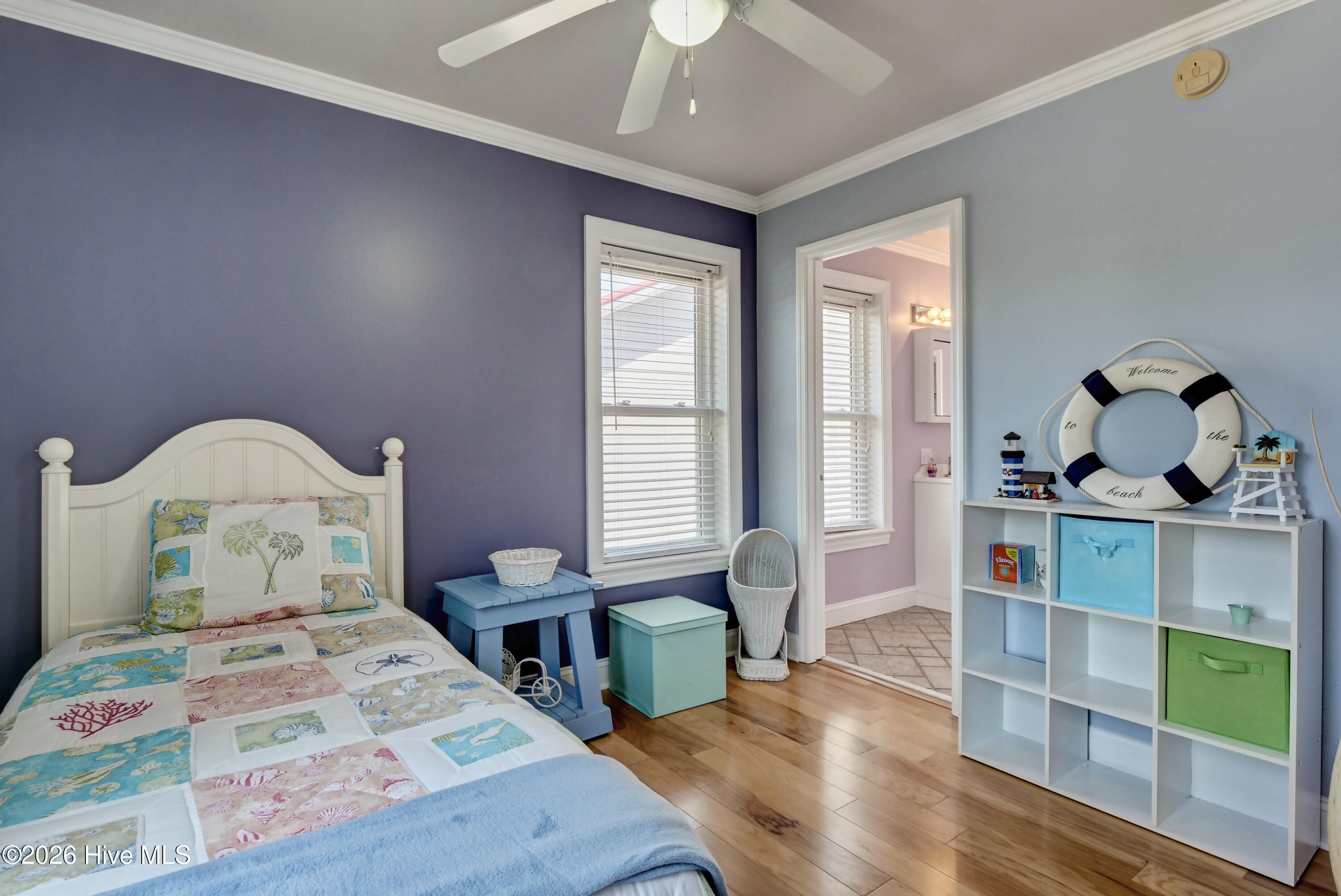 100563472 | Photo 23