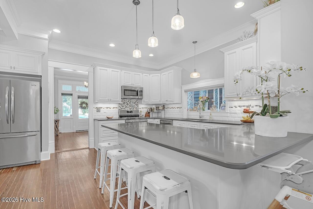 100560028 | Photo 15