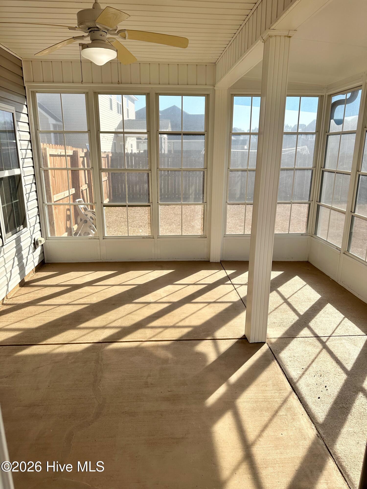 100550134 | Photo 50