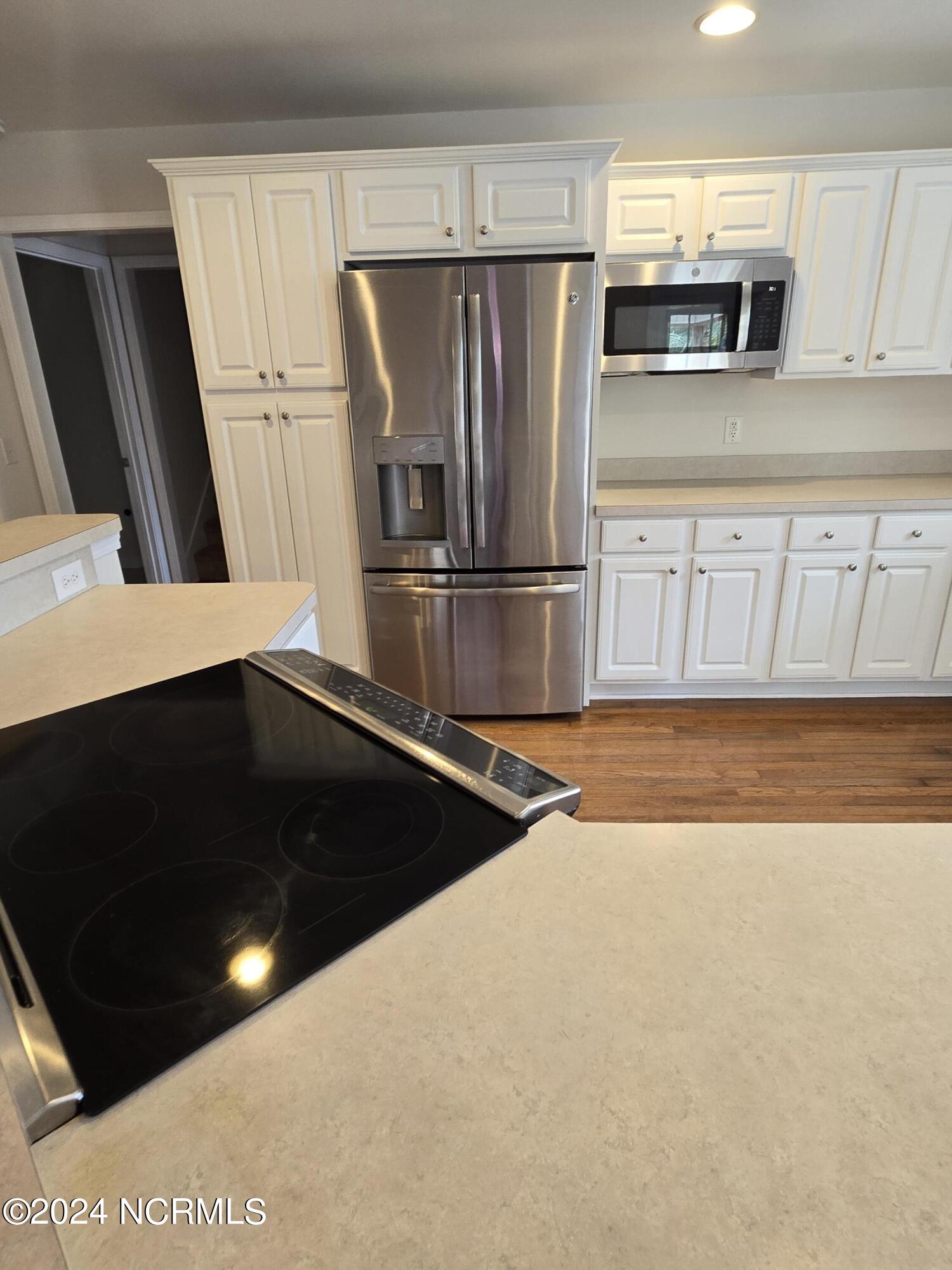 100465743 | Photo 23