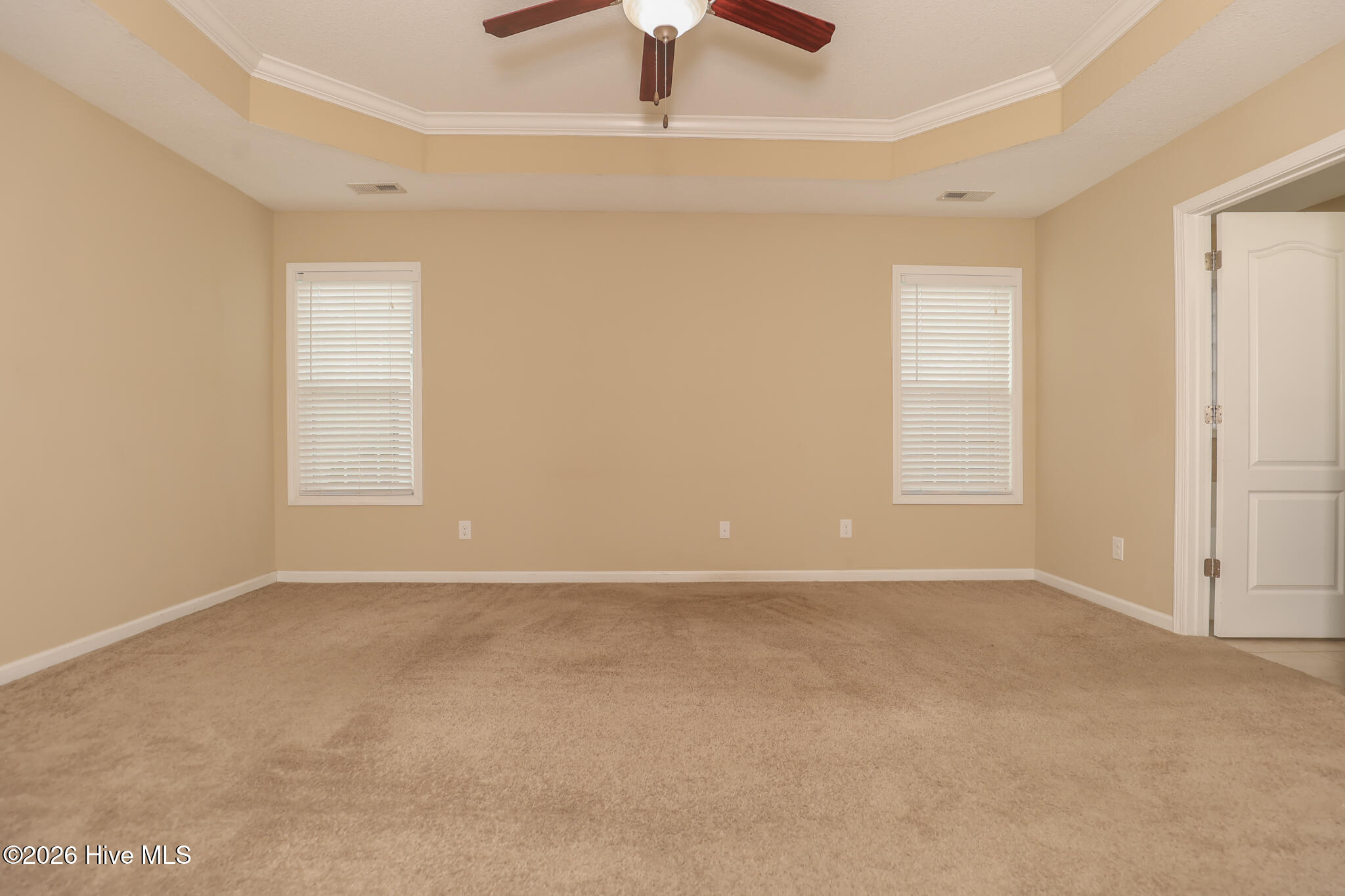 100562505 | Photo 32