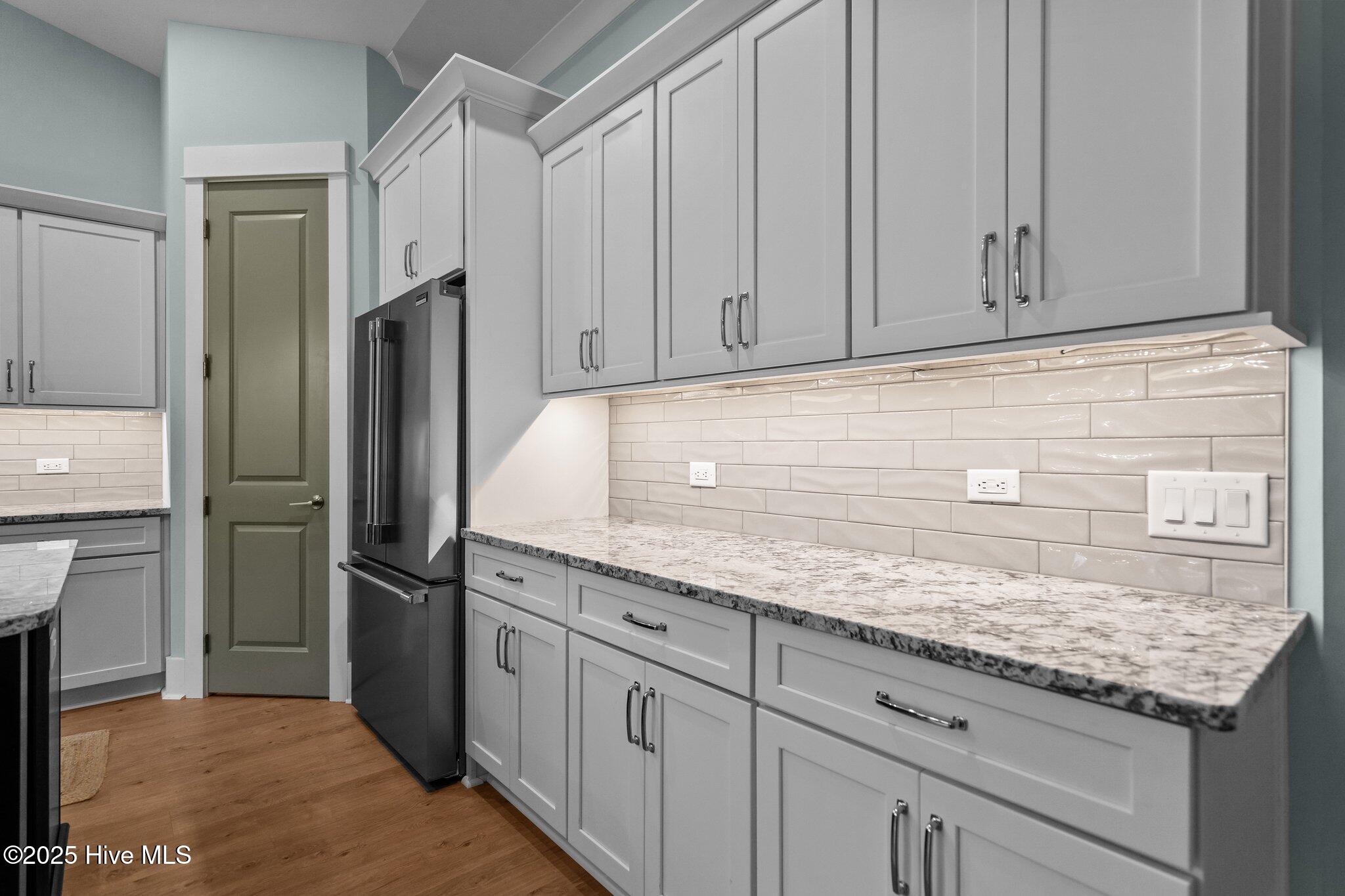 100510918 | Photo 20