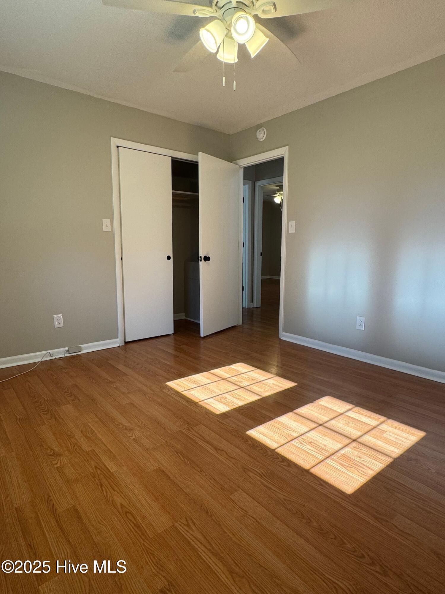 100542072 | Photo 29