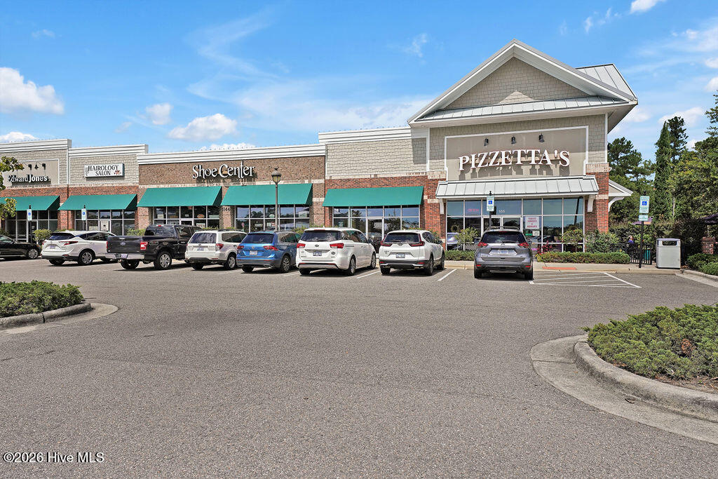 100565235 | Photo 143