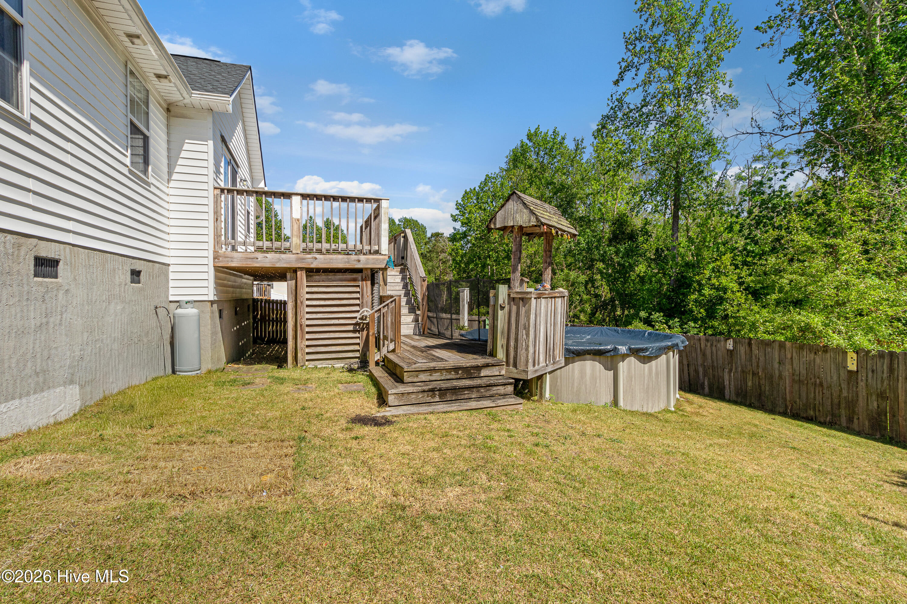 100570651 | Photo 30