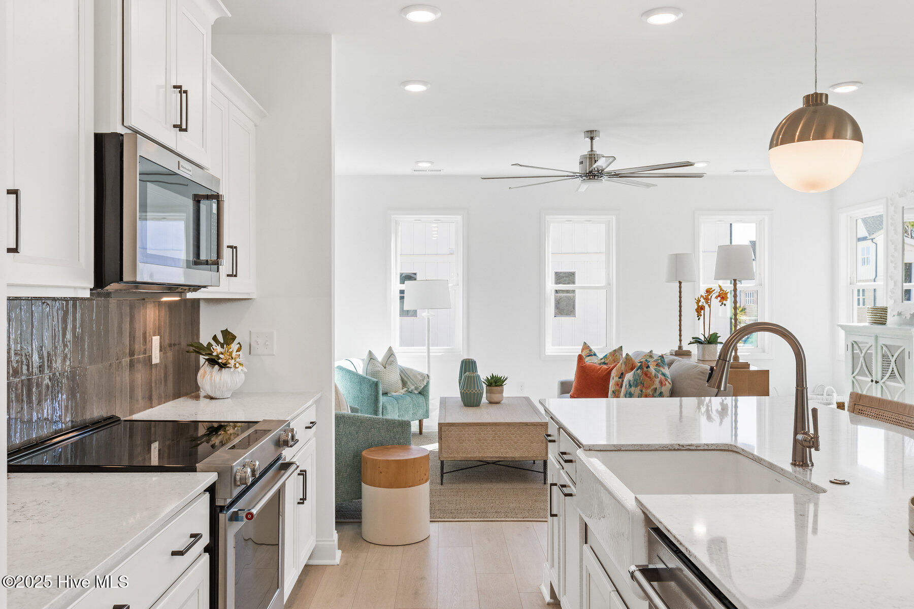 100499015 | Photo 12