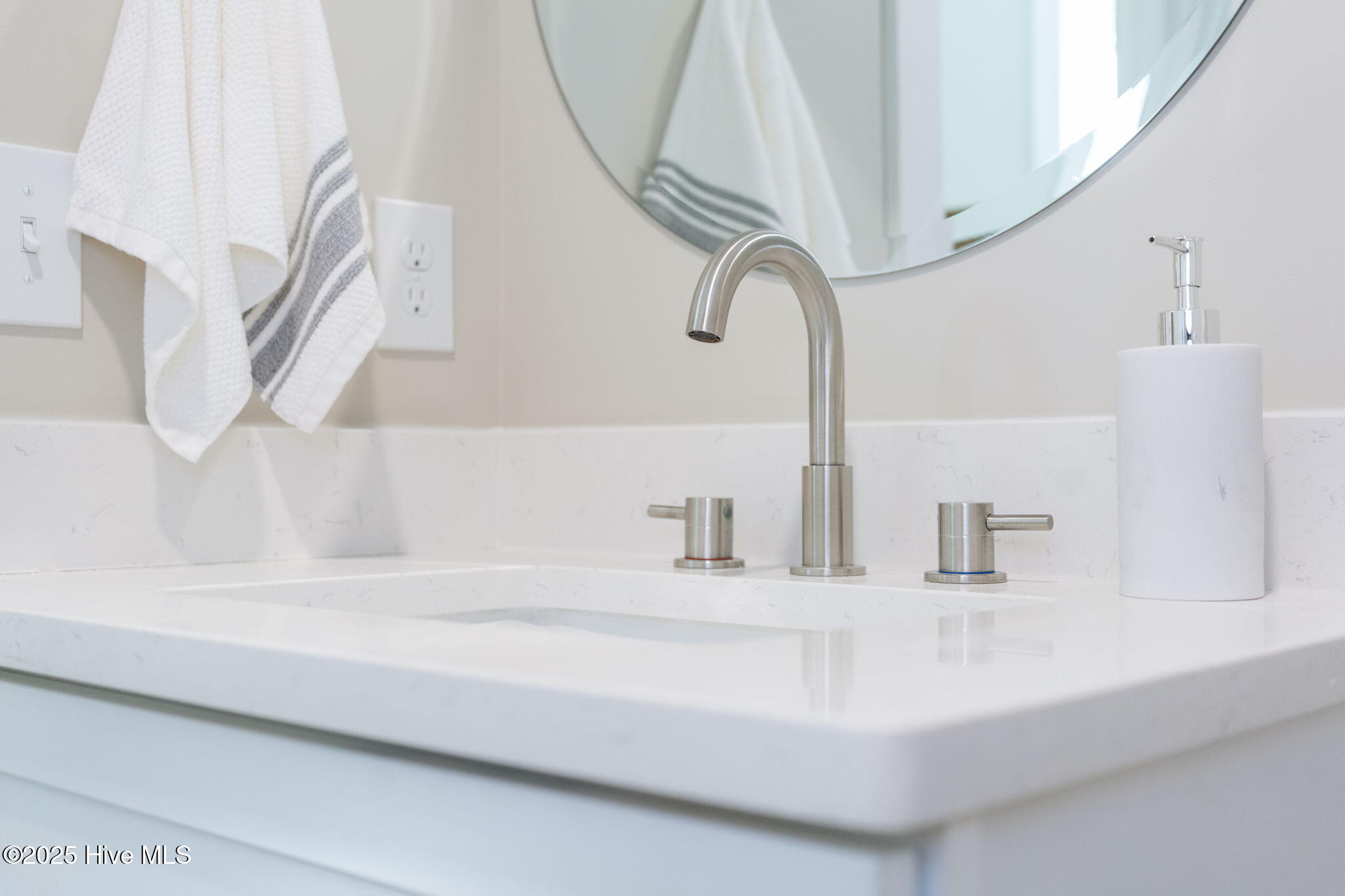 100541520 | Photo 46