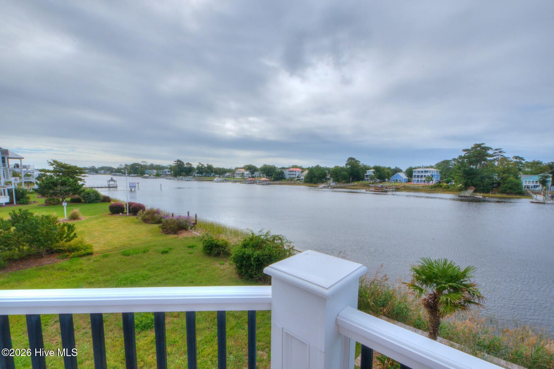 100553459 | Photo 109