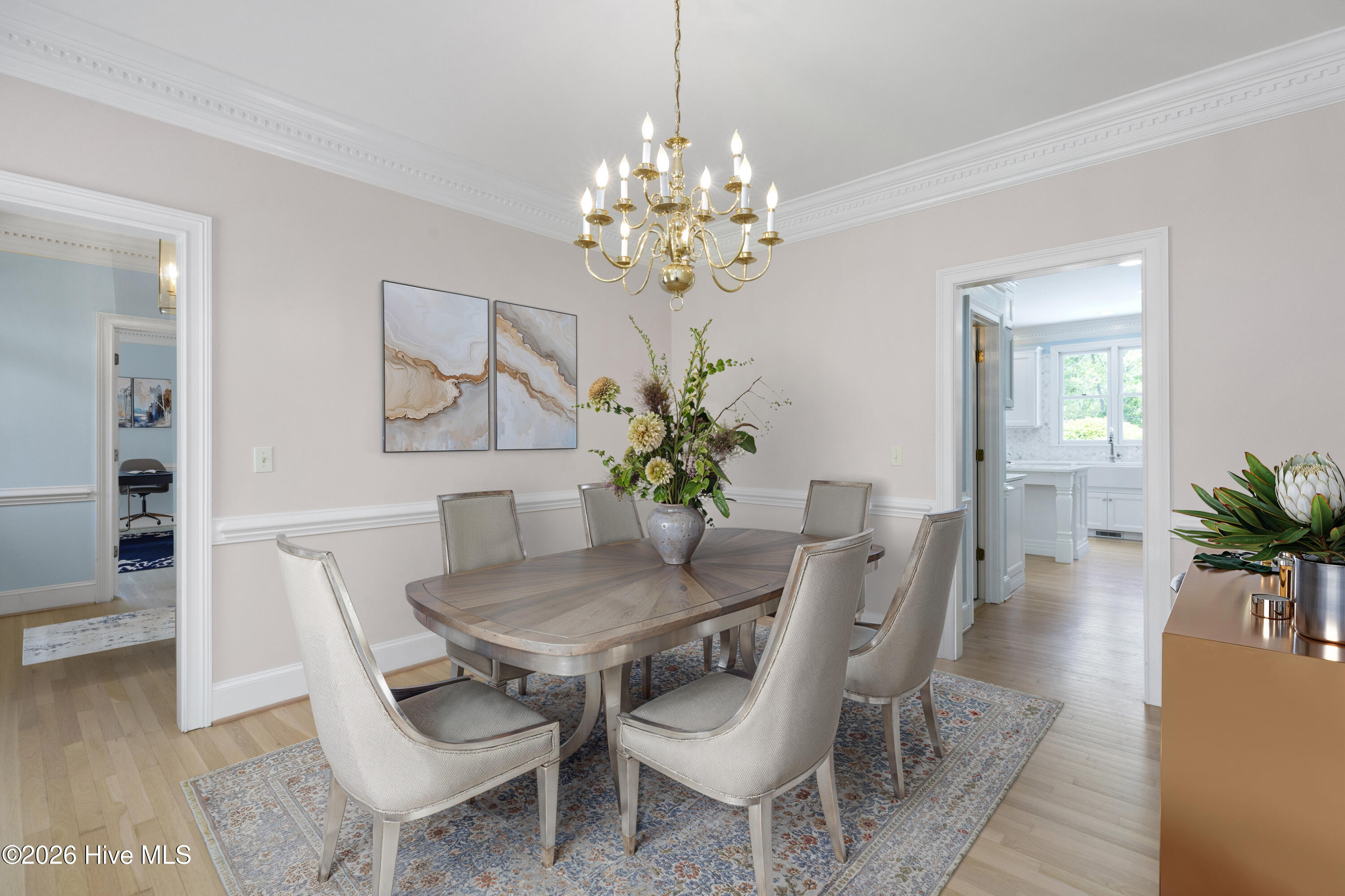 100566795 | Photo 12