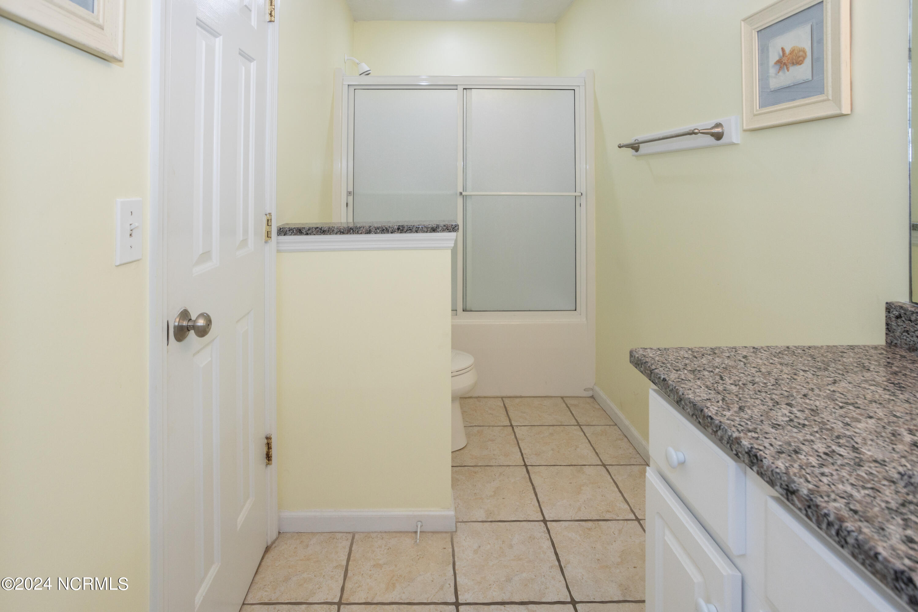 100569490 | Photo 41