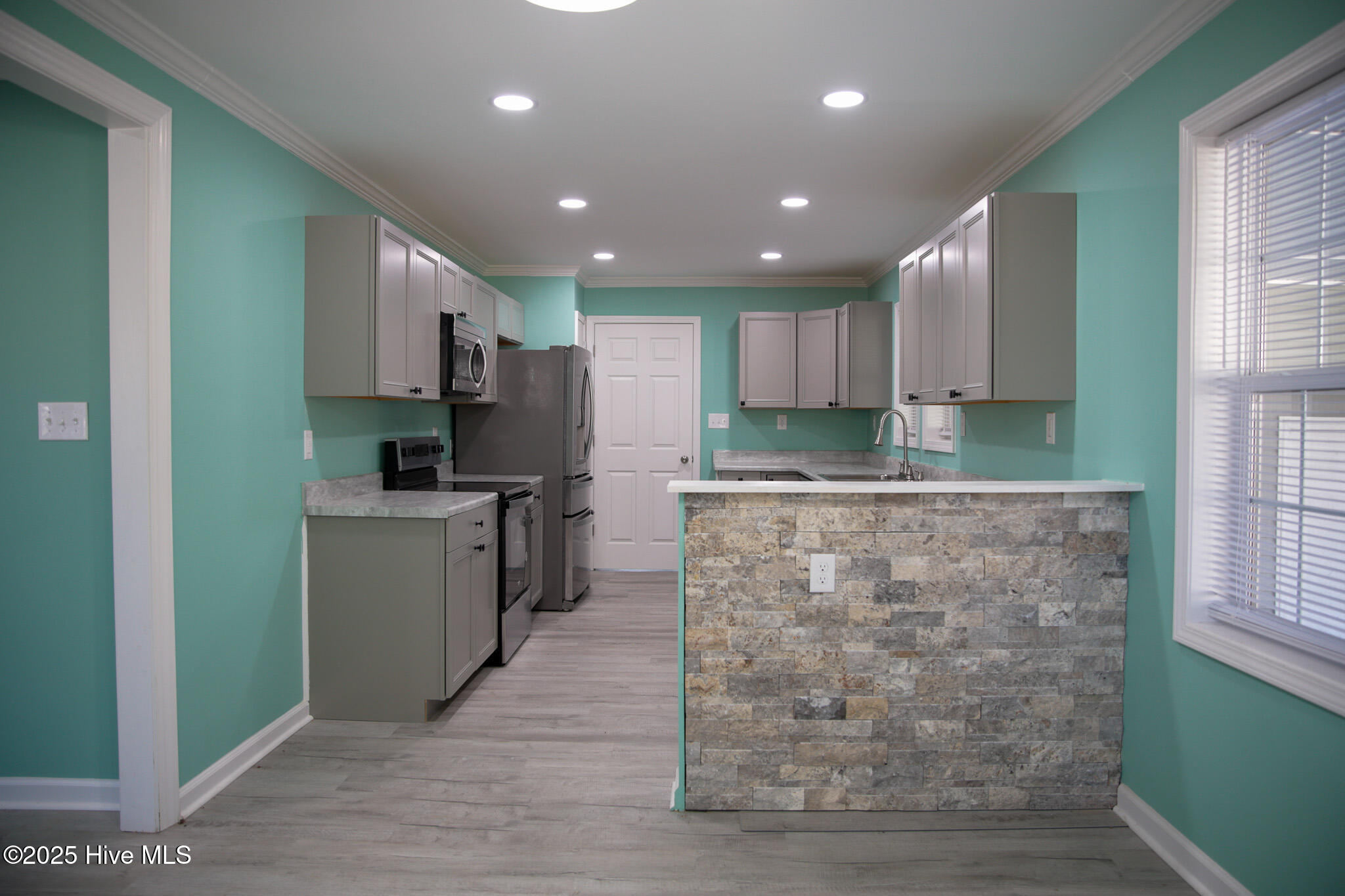 100544584 | Photo 20