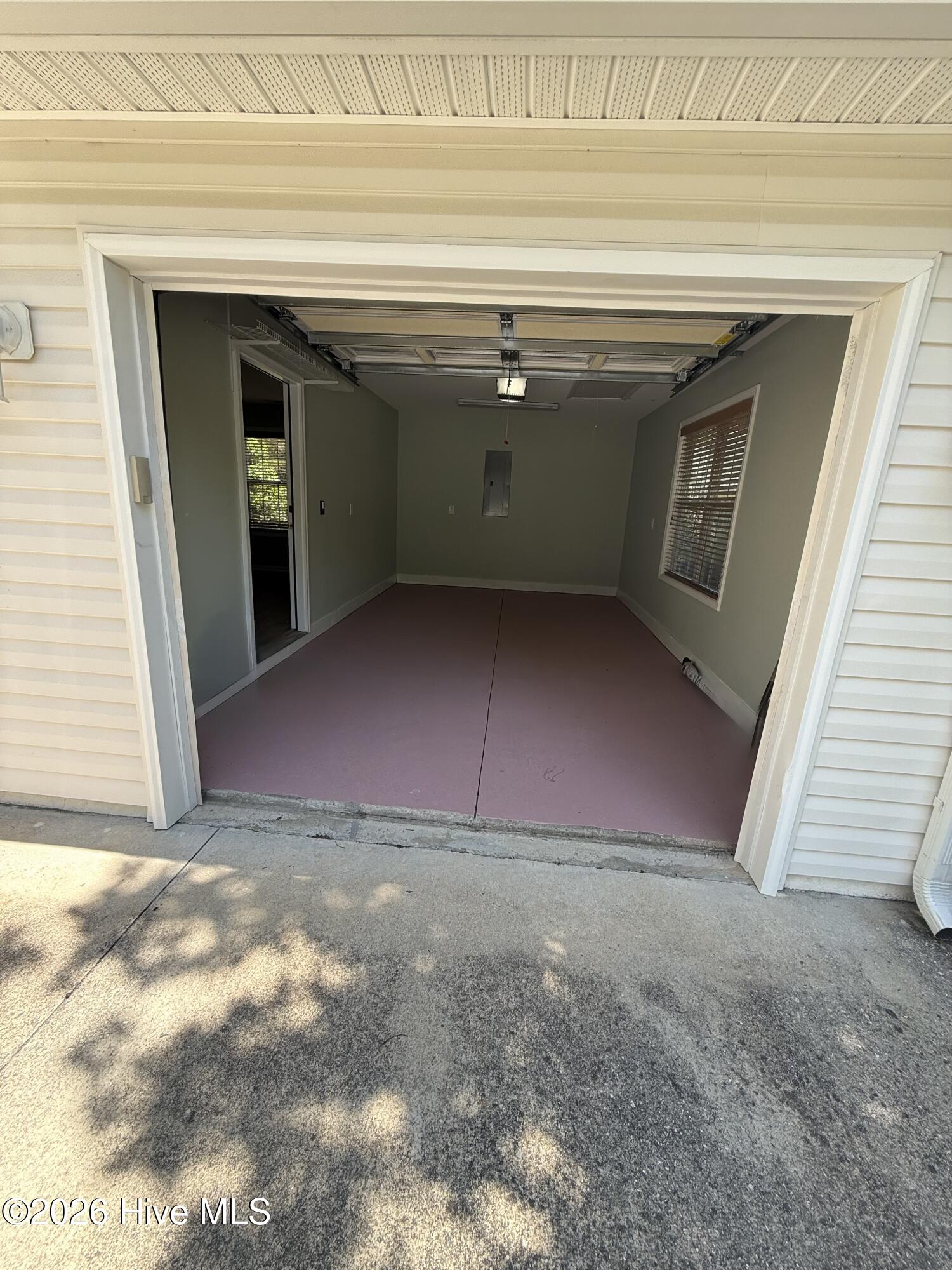 100568919 | Photo 20