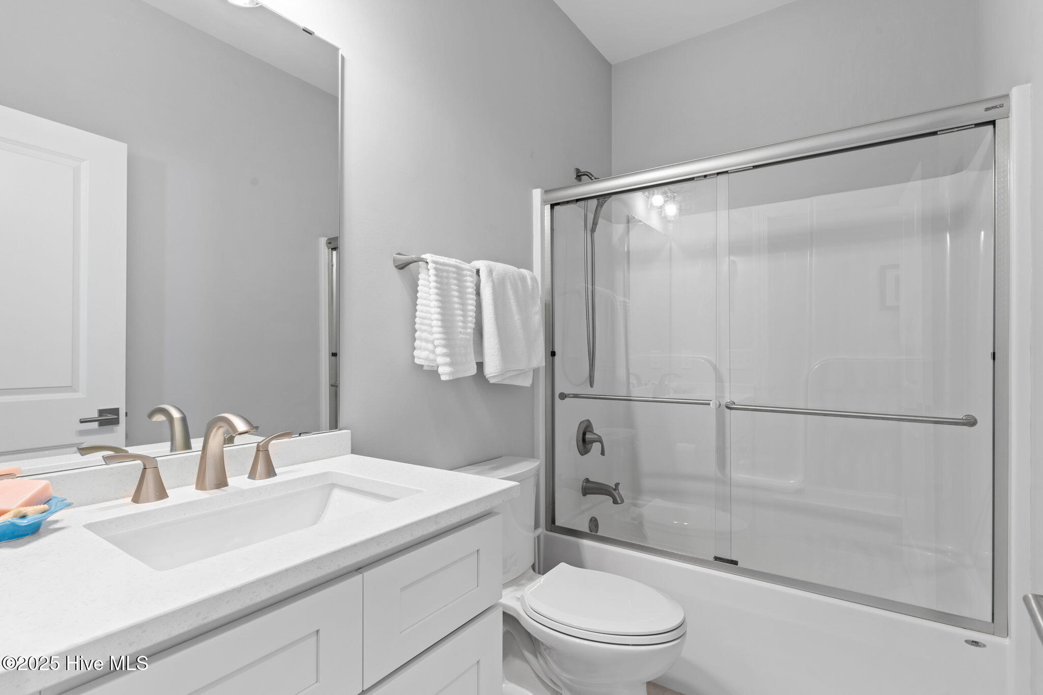 100535167 | Photo 21