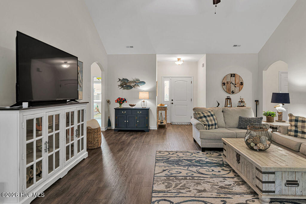 100552779 | Photo 18