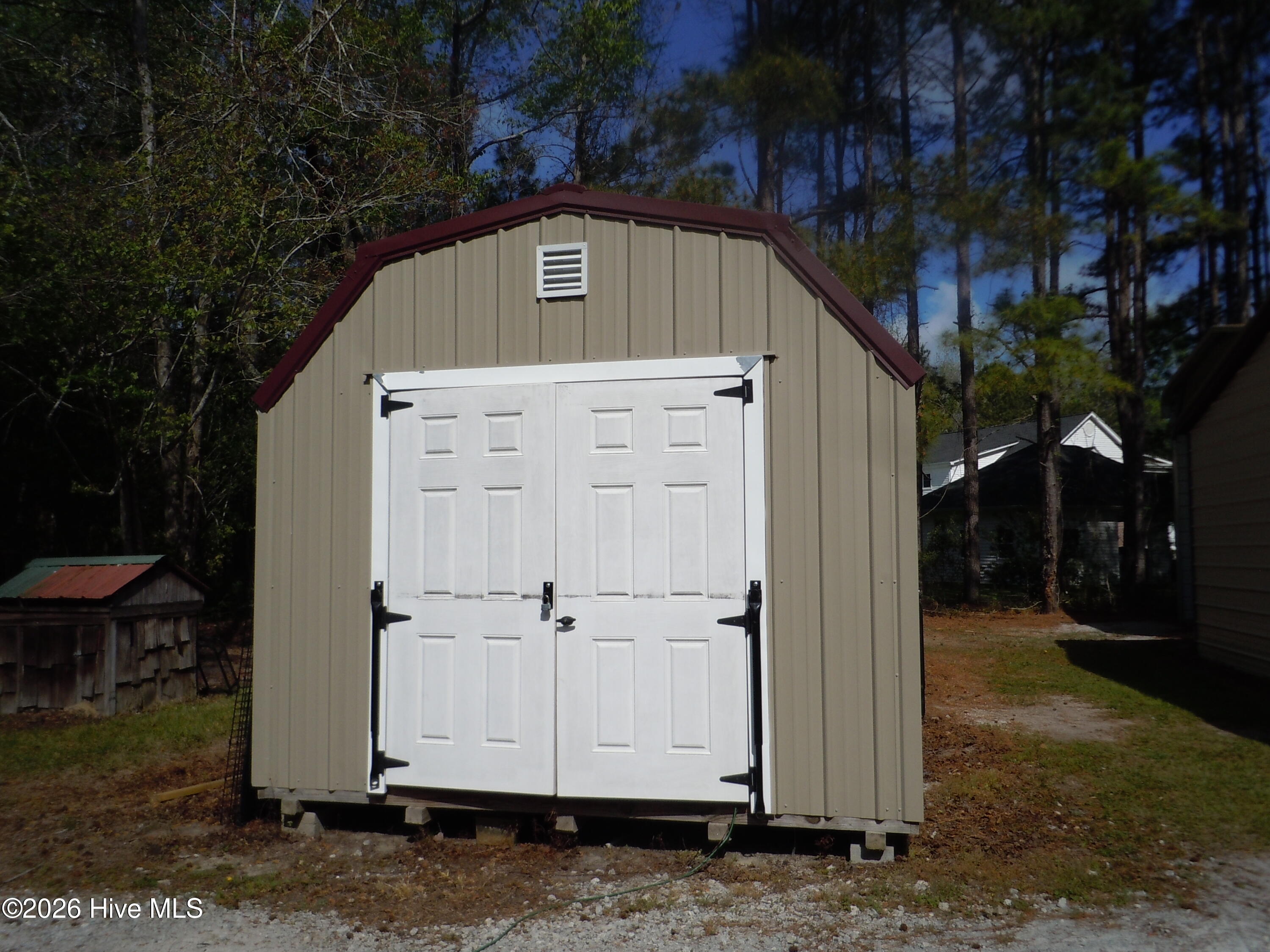 100565129 | Photo 68