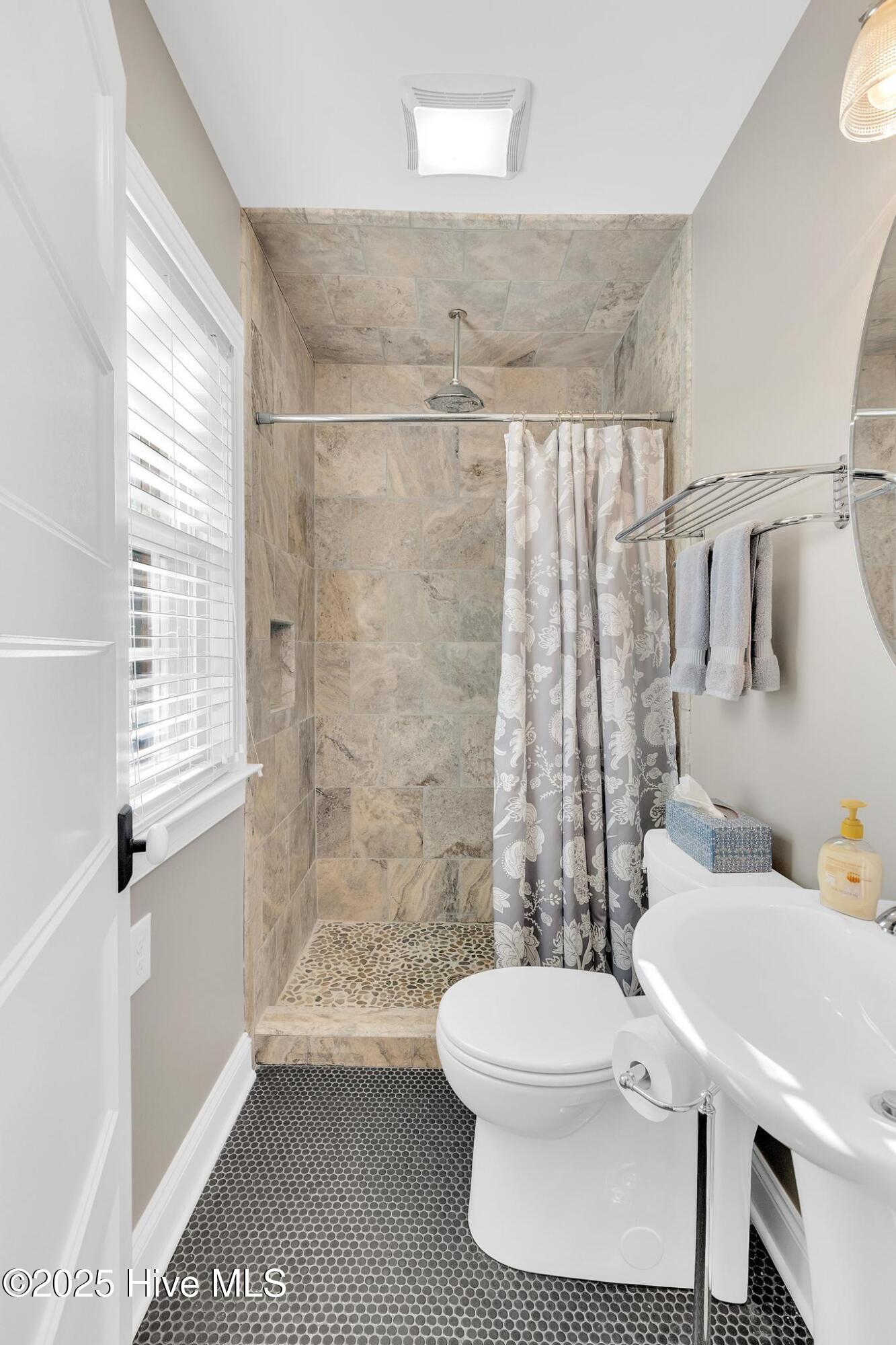 100527249 | Photo 44