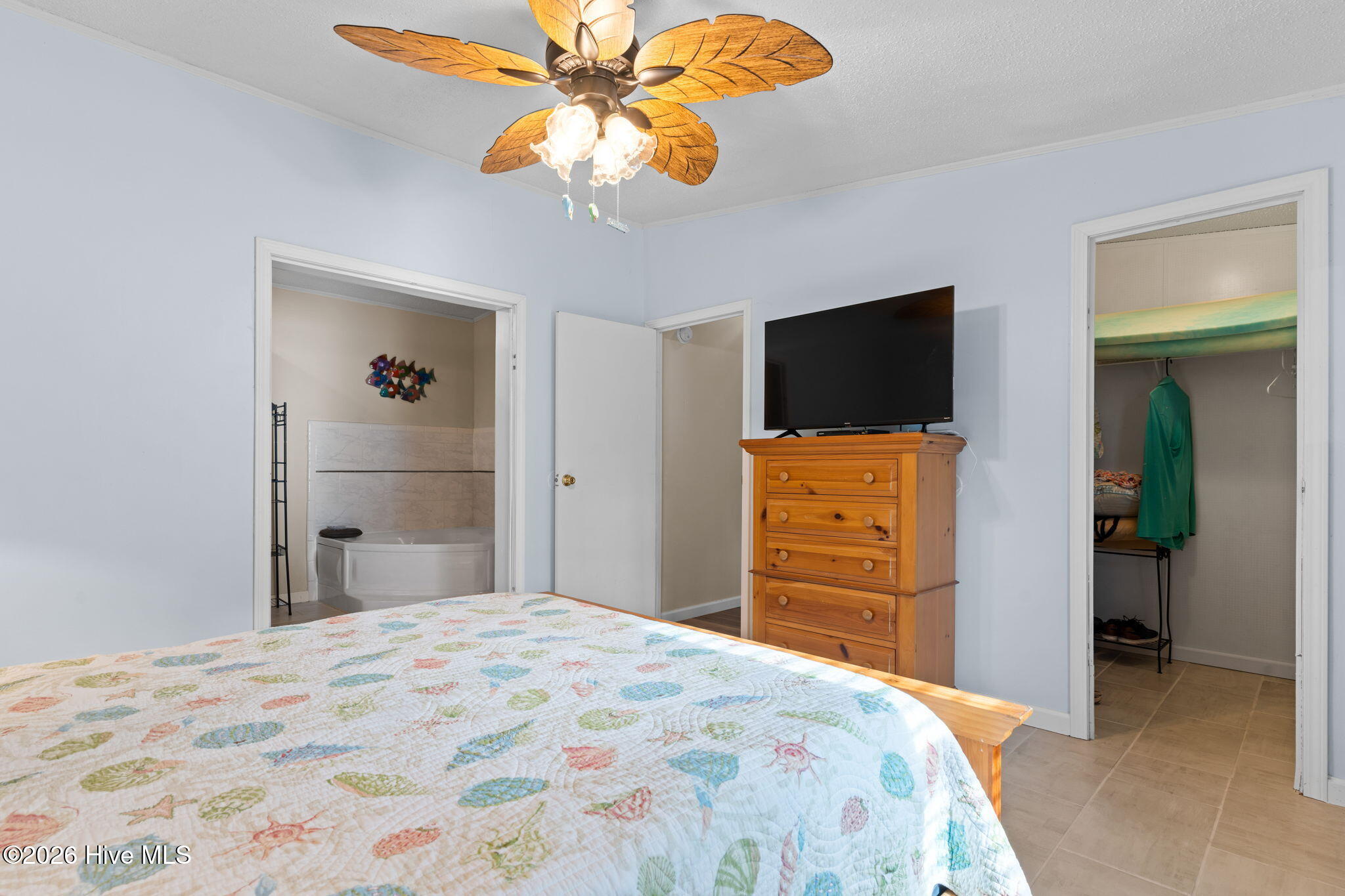 100550811 | Photo 15