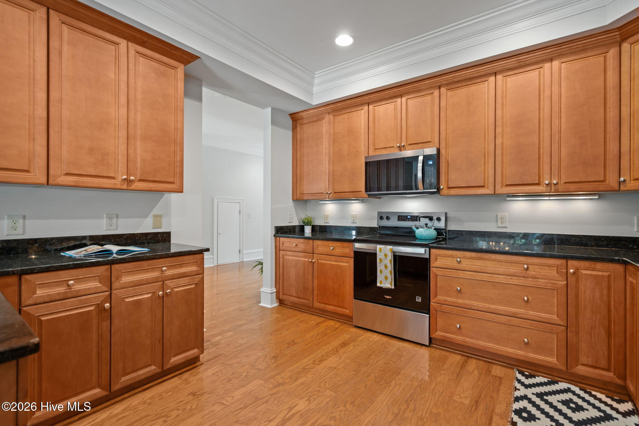 100563251 | Photo 13