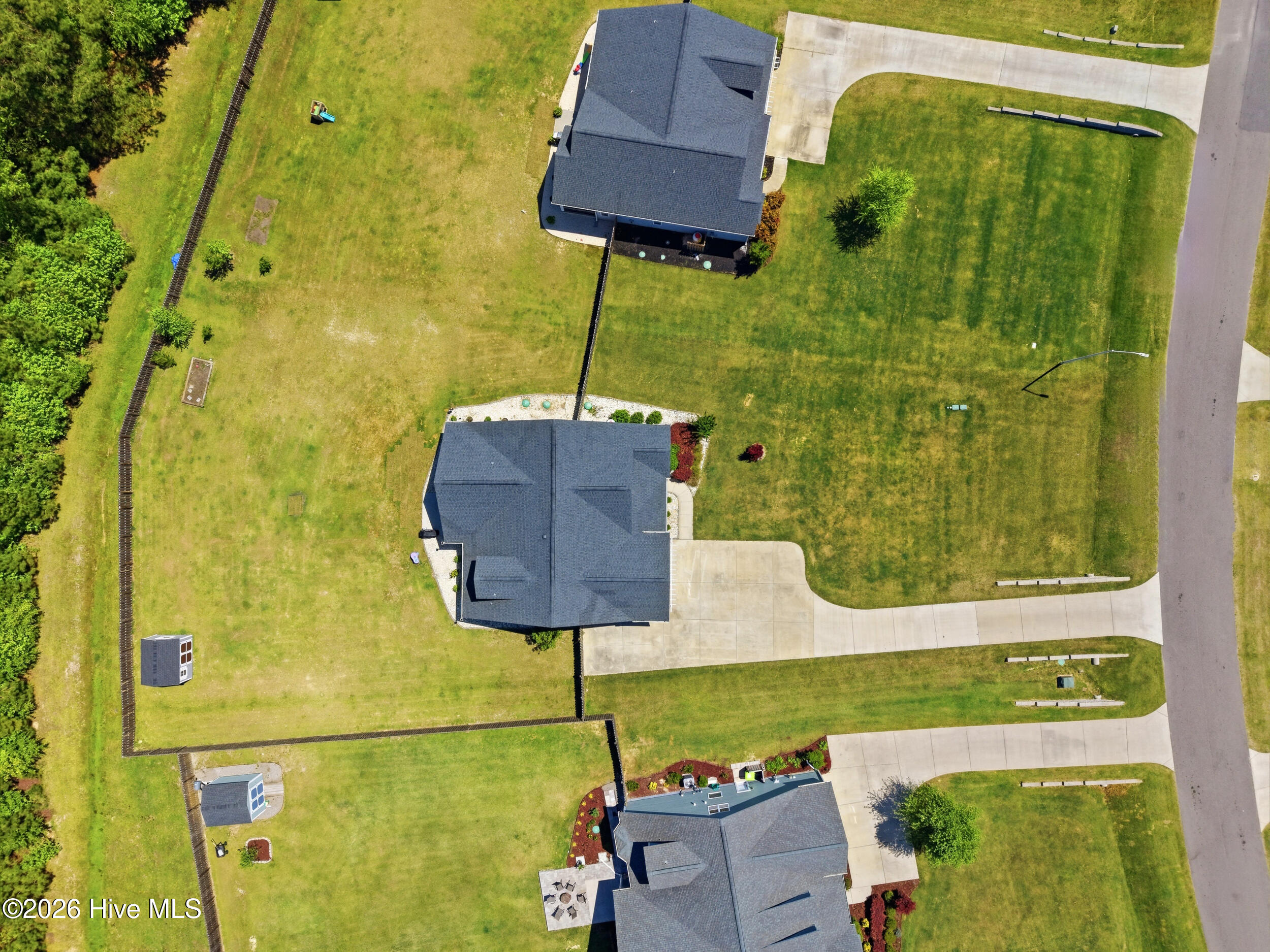 100569213 | Photo 53