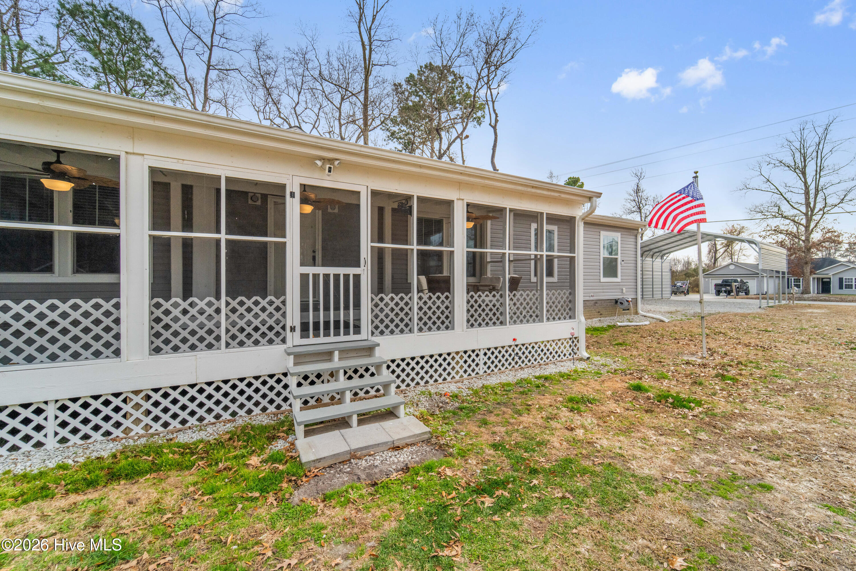 100547365 | Photo 42