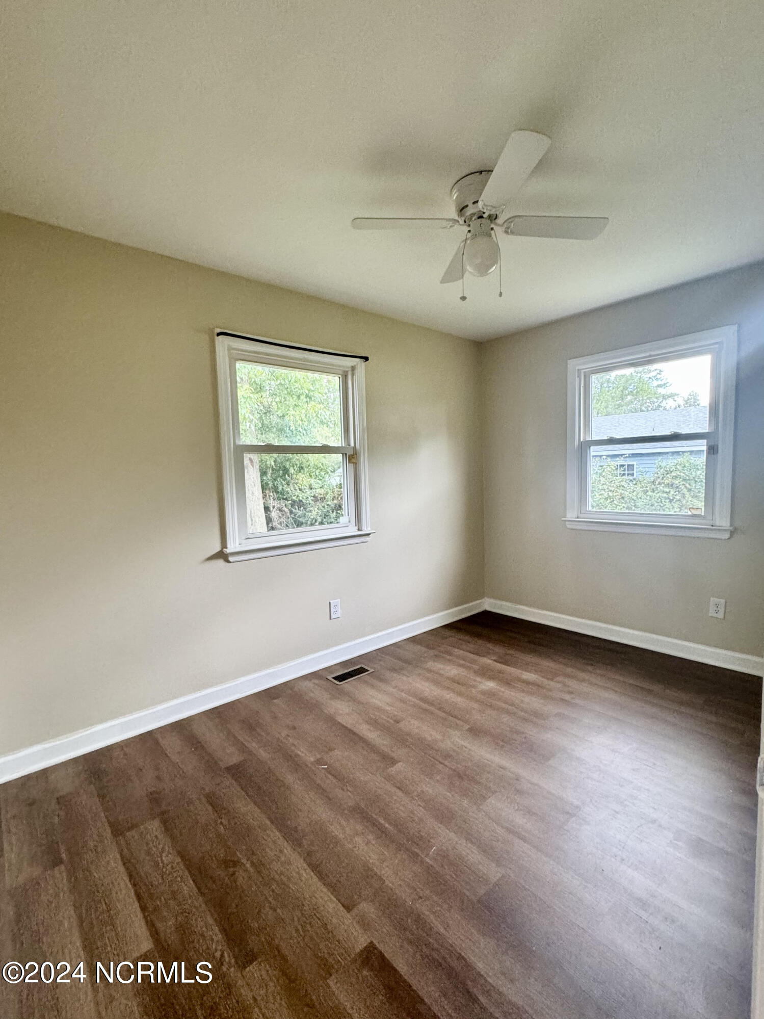 100551810 | Photo 15