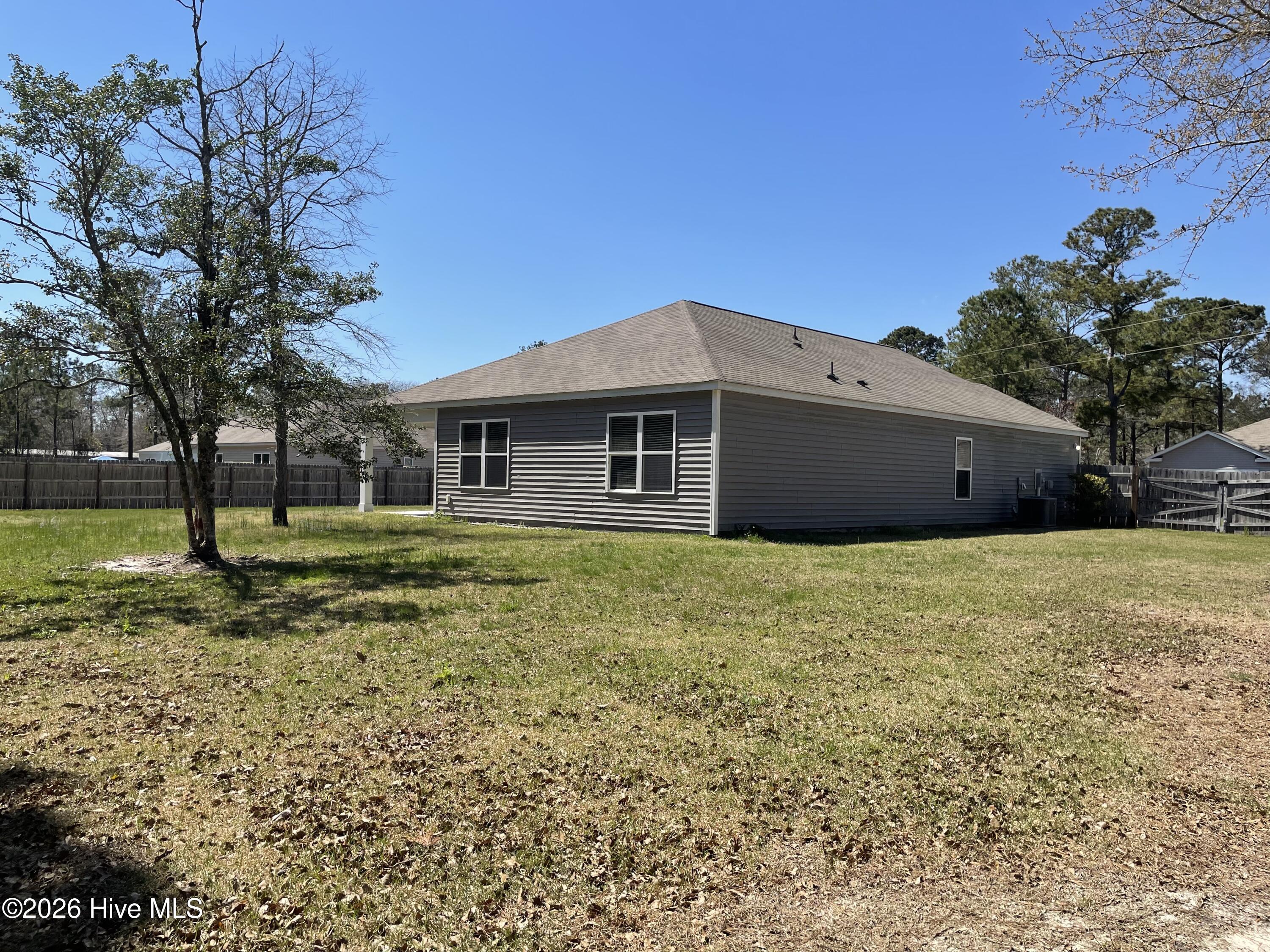 100562231 | Photo 38