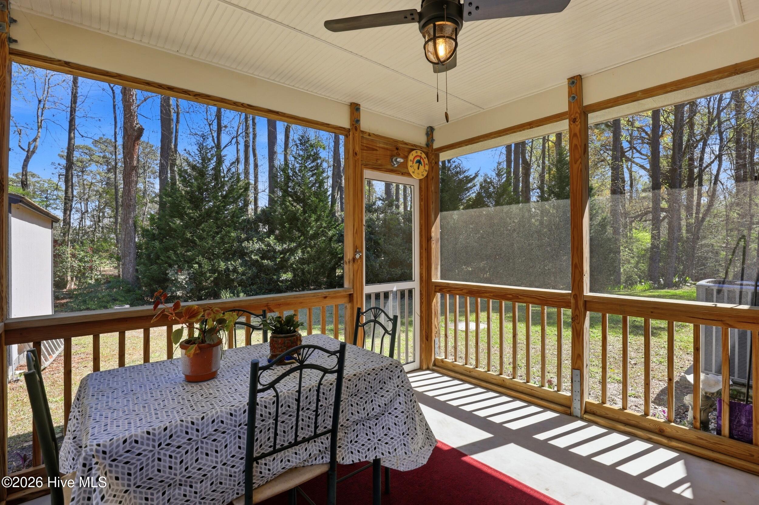 100561758 | Photo 24