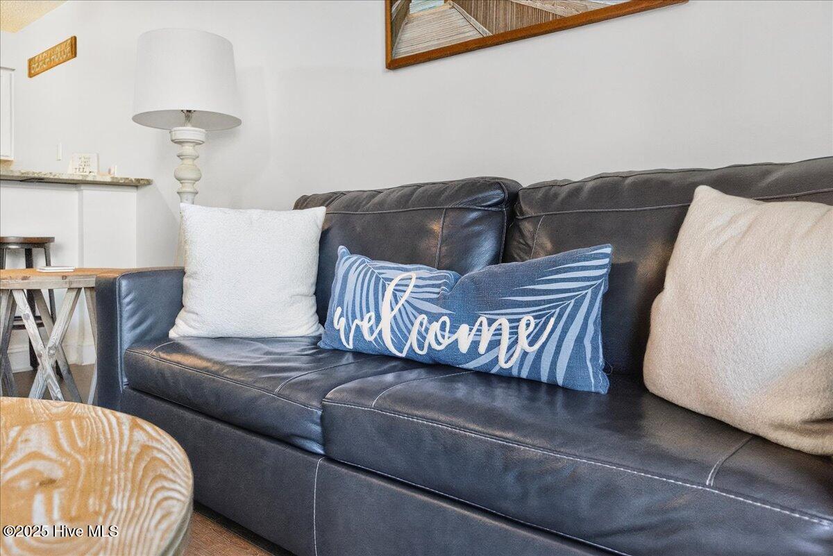 100542994 | Photo 24