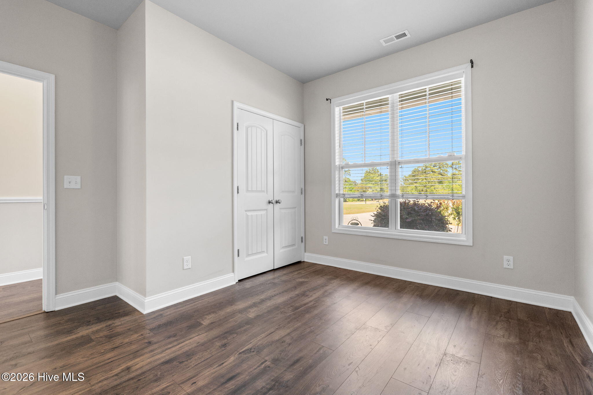 100540133 | Photo 17