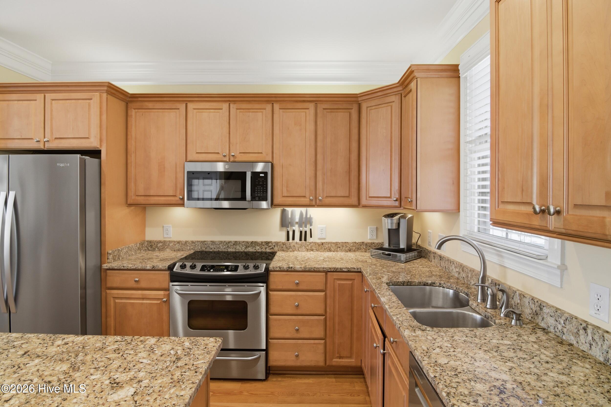 100547081 | Photo 13