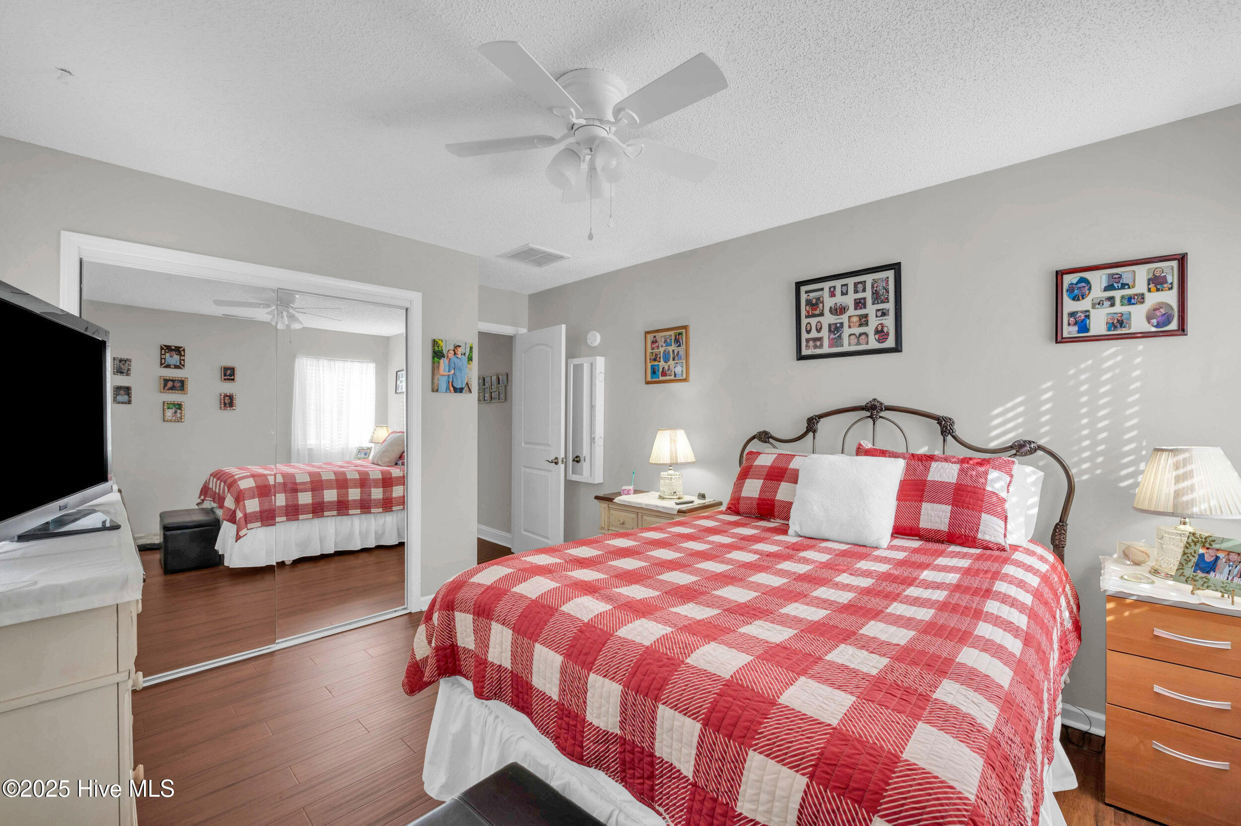 100538752 | Photo 26