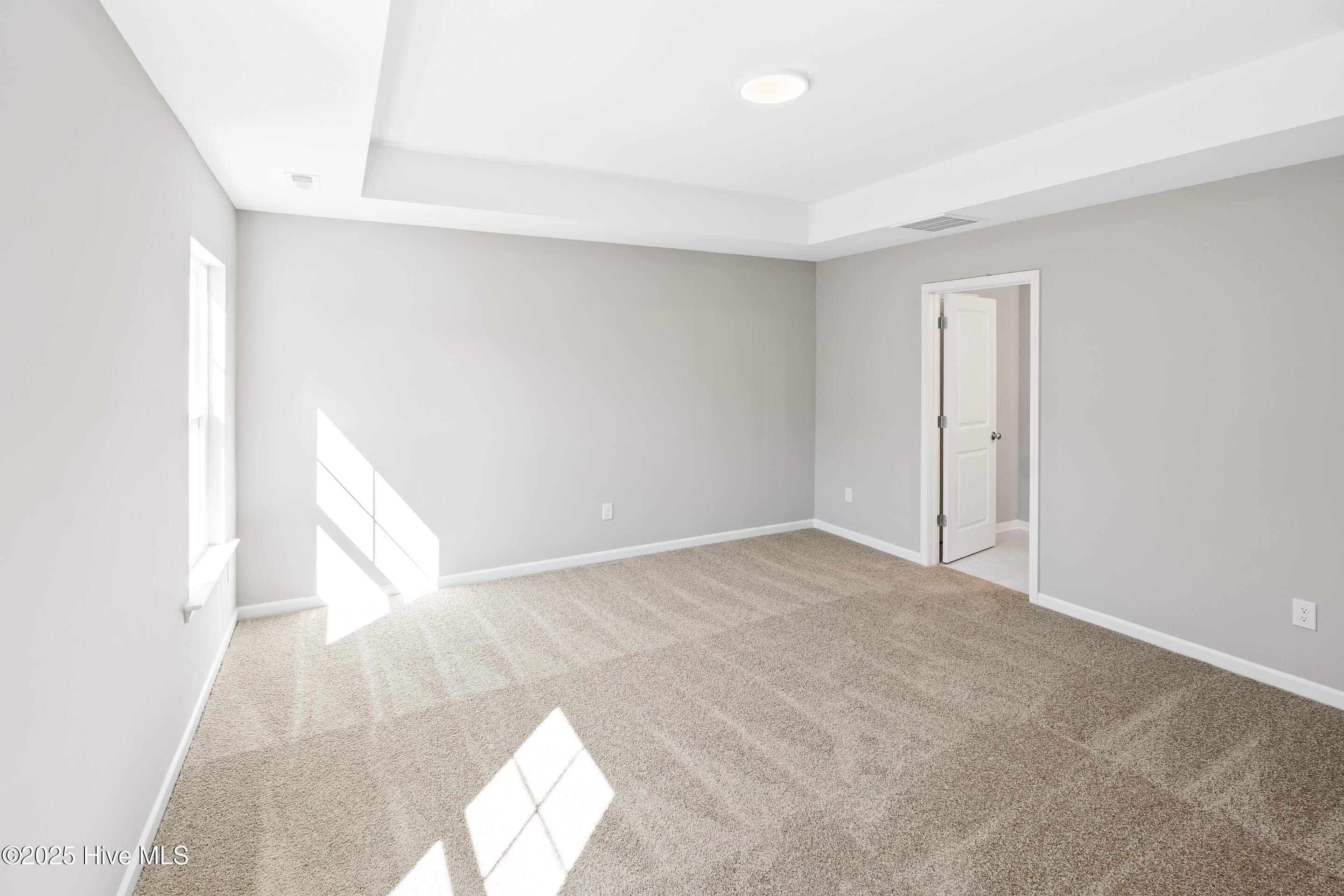 100515250 | Photo 34