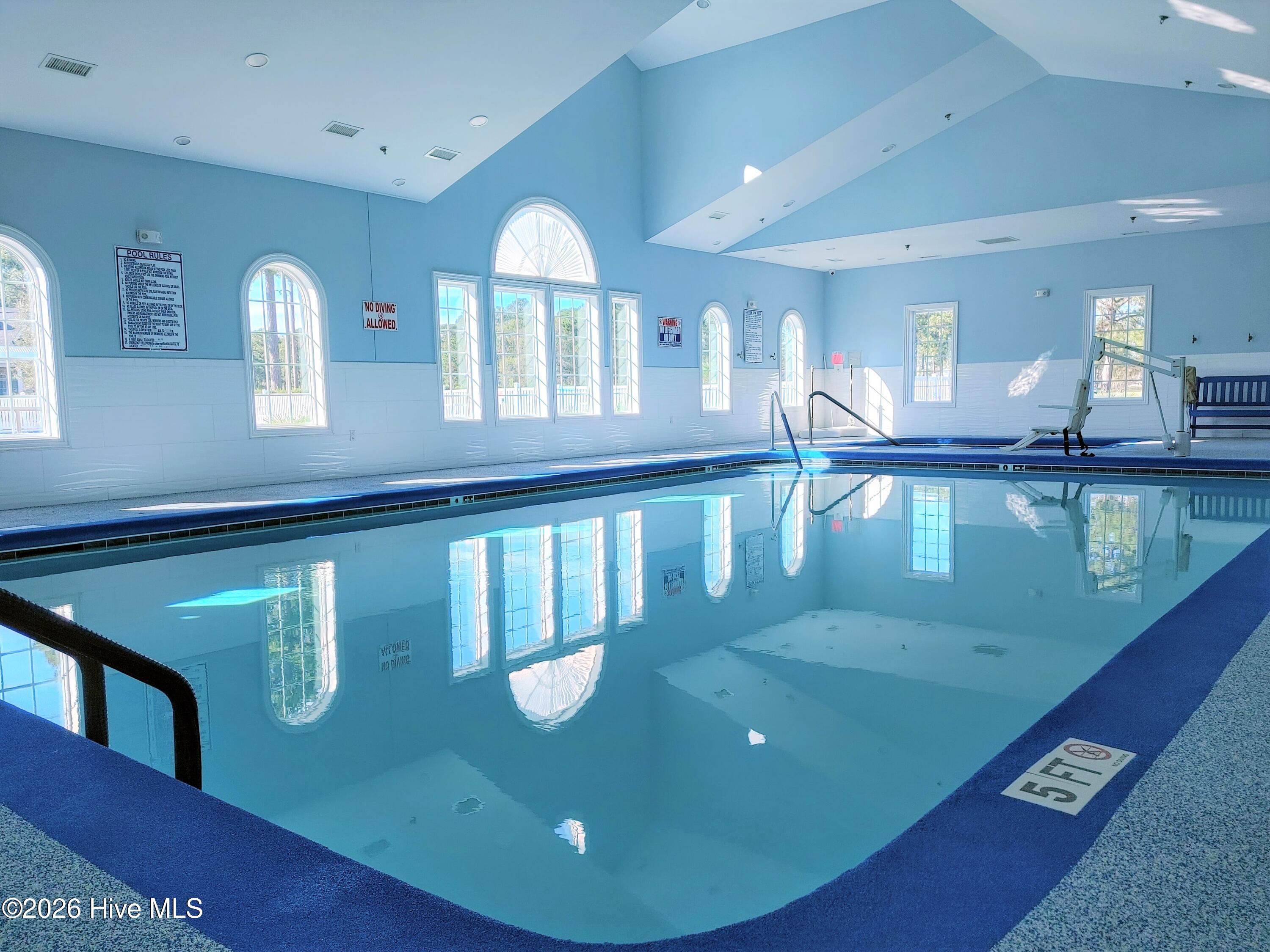 100559220 | Photo 67