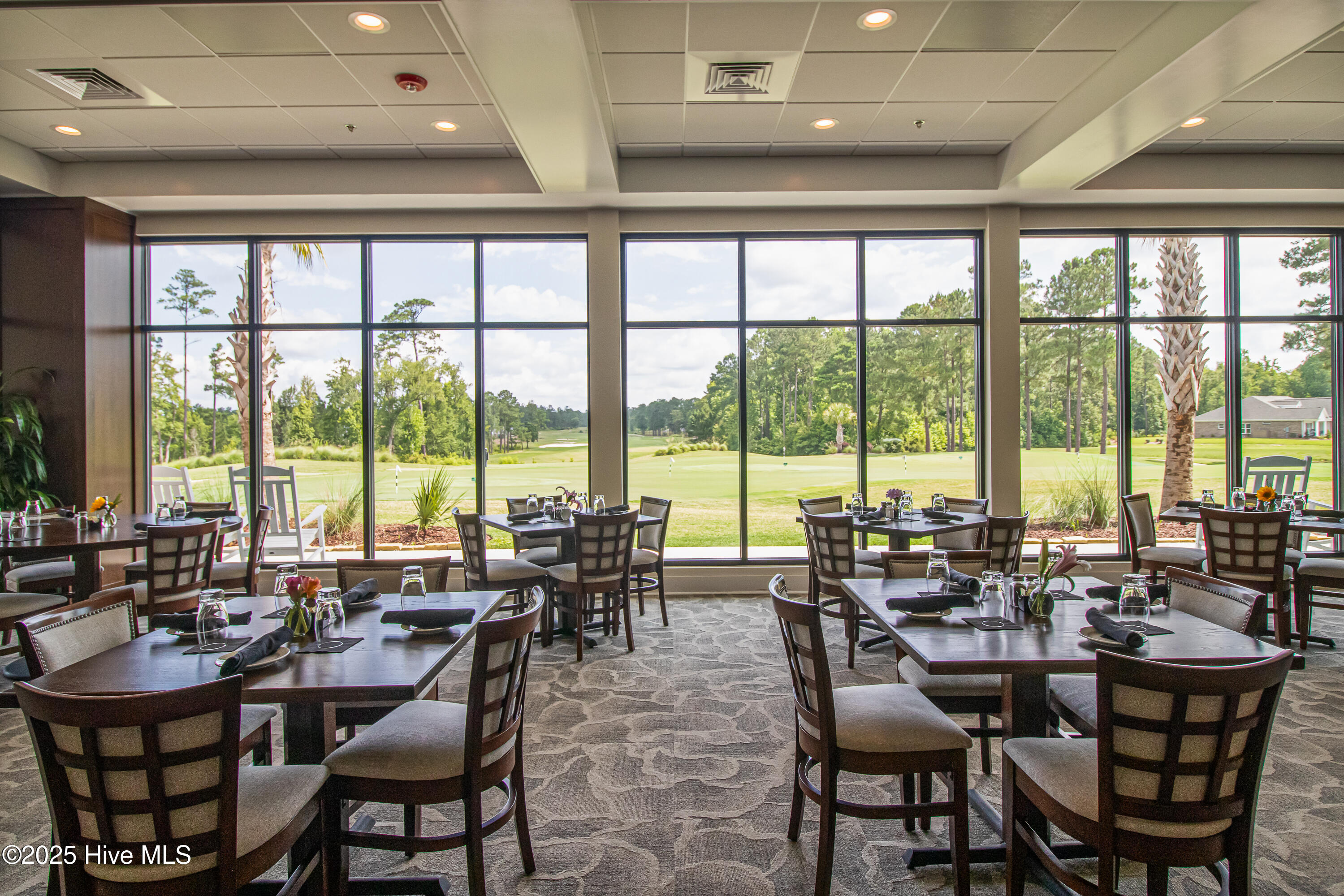 100517606 | Photo 74