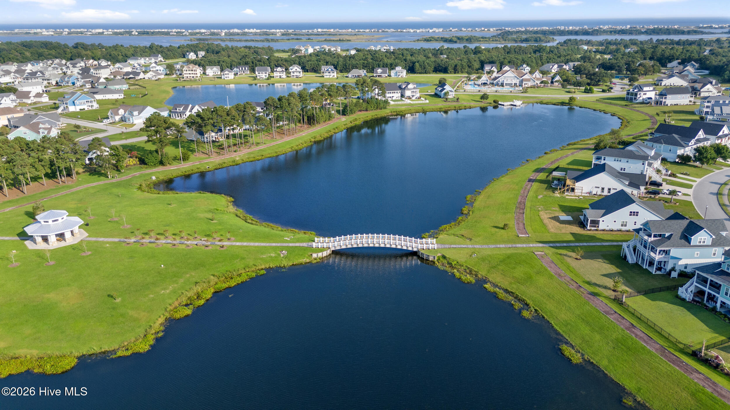 100570688 | Photo 90