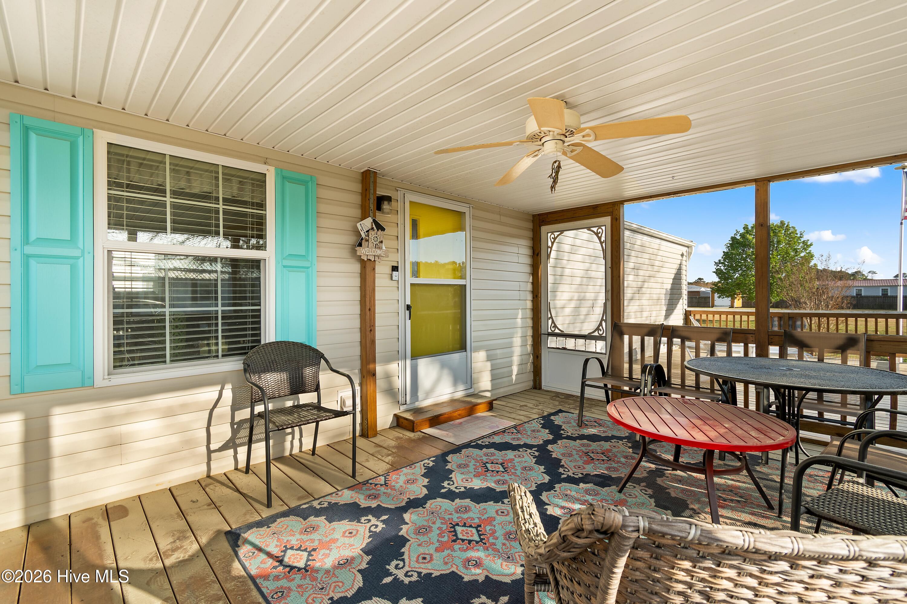 100564695 | Photo 23