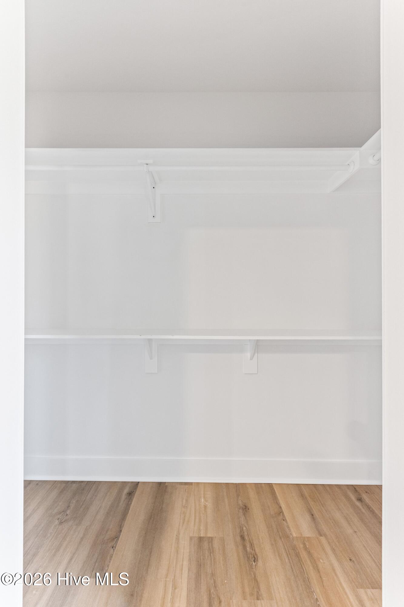 100554265 | Photo 27