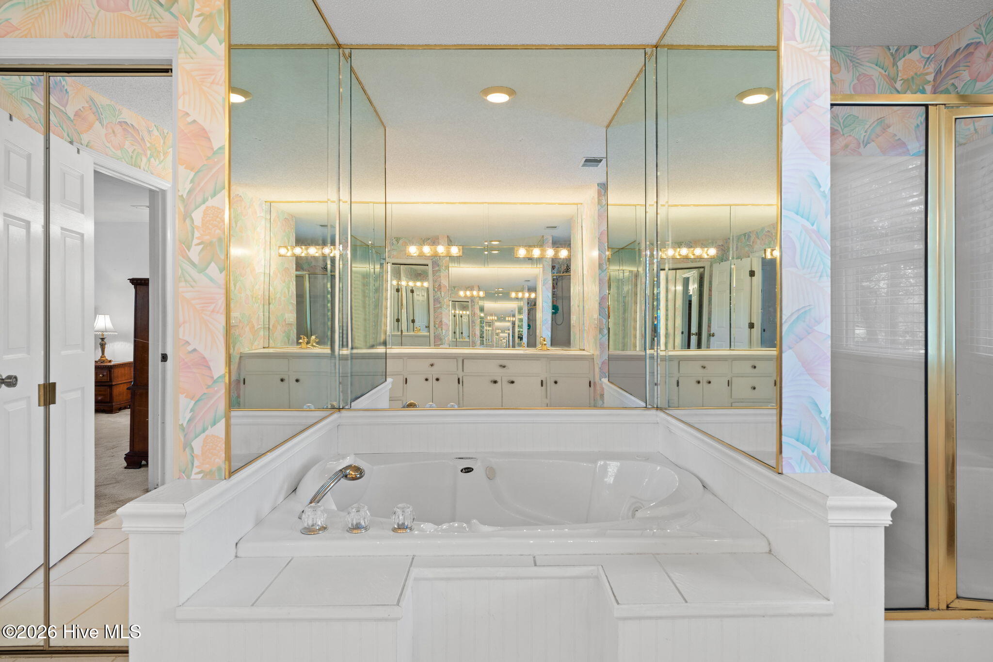 100562881 | Photo 36