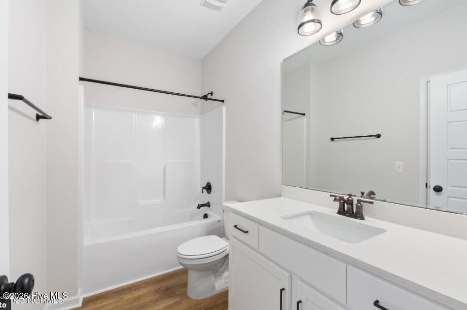 100549464 | Photo 28